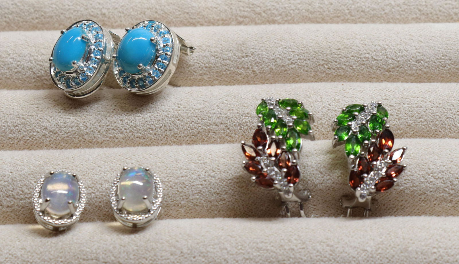 GROUP LOT OF CONTEMPORARY JEWELRY (1 of 2)