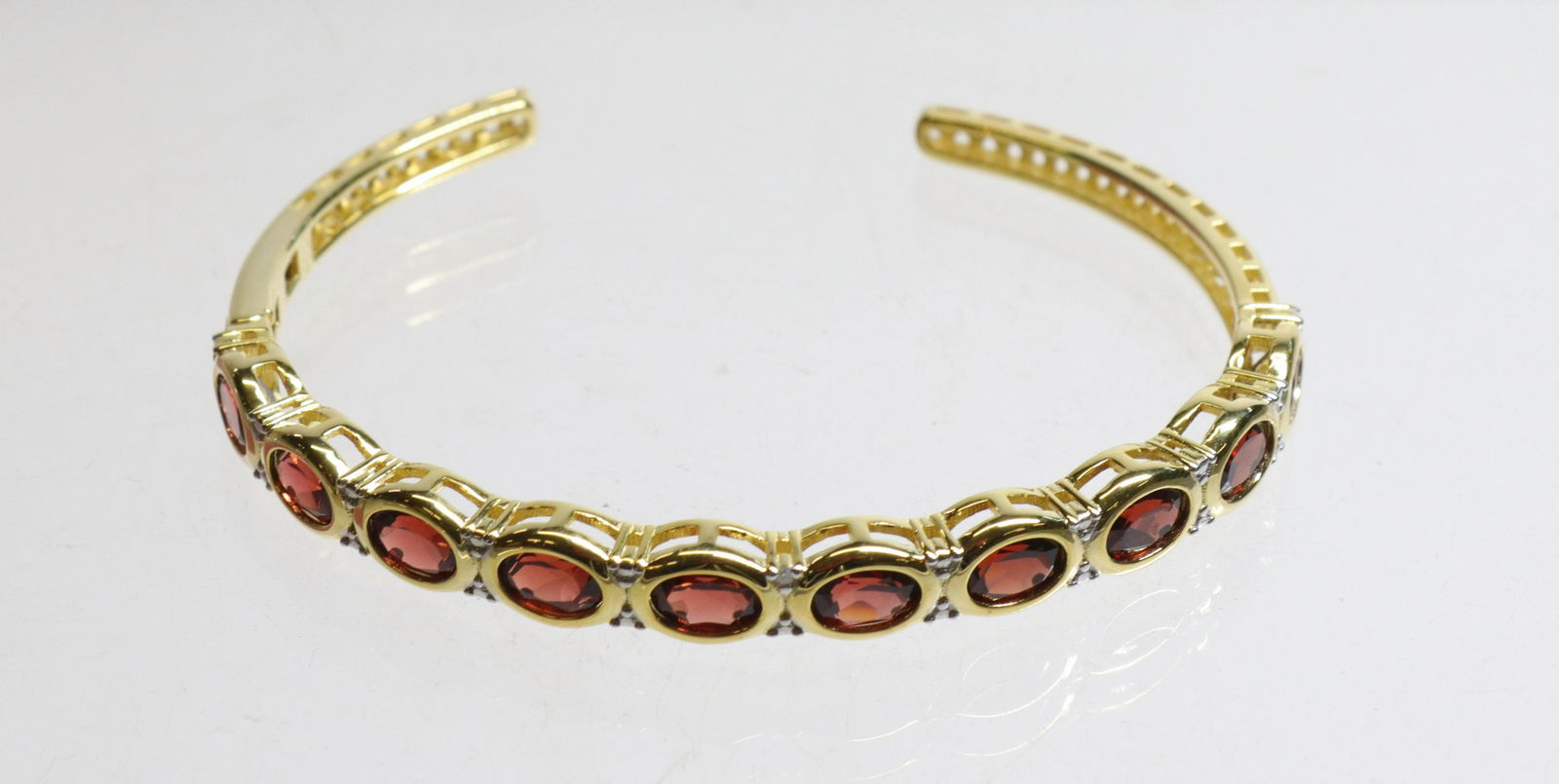 GROUP LOT OF CONTEMPORARY JEWELRY (1 of 2)