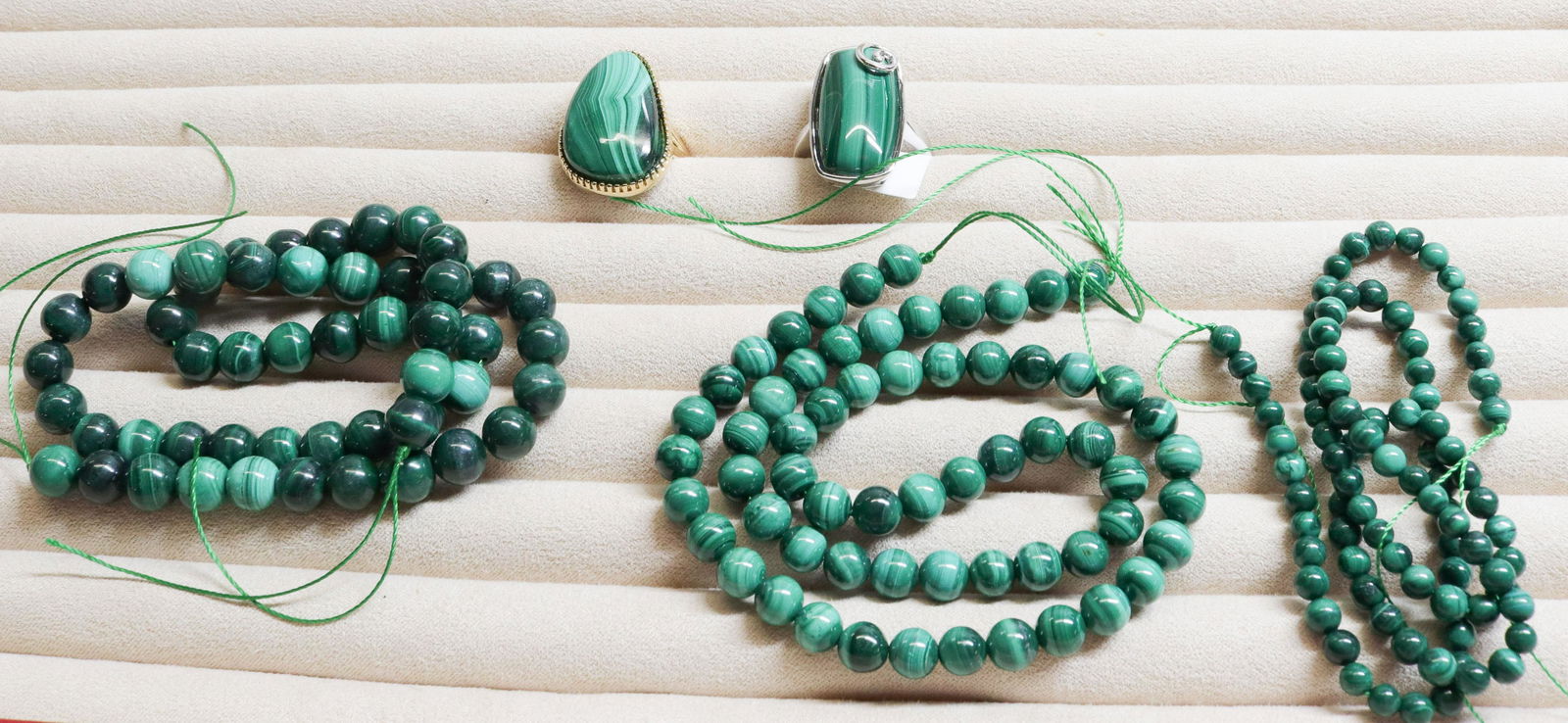 GROUP LOT OF CONTEMPORARY JEWELRY (1 of 1)