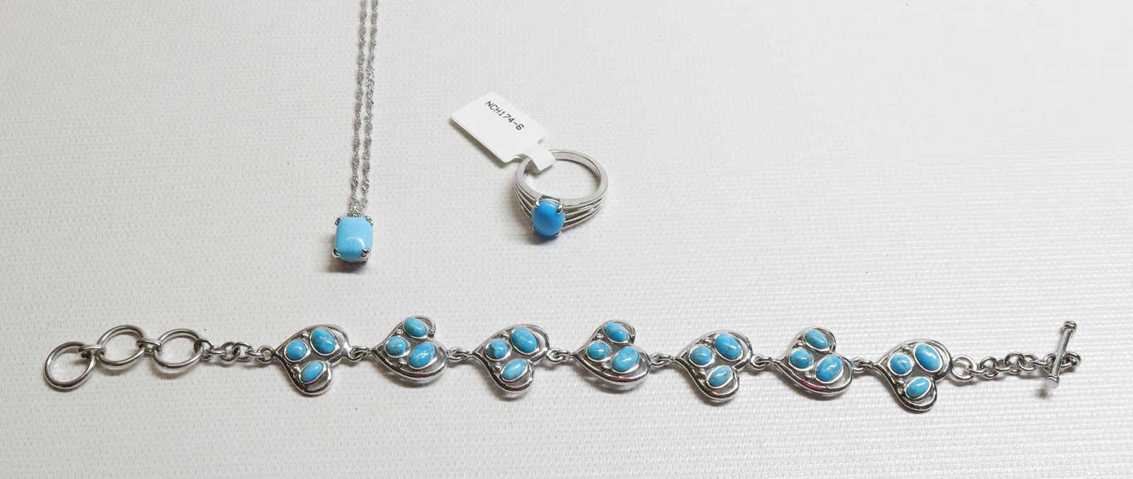 GROUP LOT OF CONTEMPORARY JEWELRY (1 of 2)