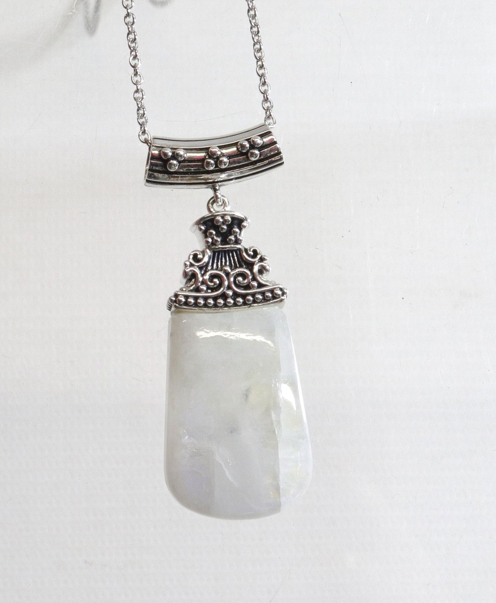 GROUP LOT OF CONTEMPORARY JEWELRY: NEW IN BOX. ALL STERLING SILVER. RAINBOW MOONSTONE PENDANT AND CHAIN Size CHAIN 23" L