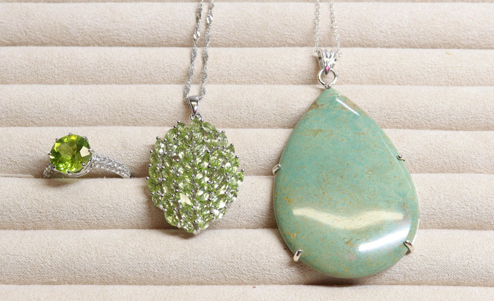 GROUP LOT OF CONTEMPORARY JEWELRY (1 of 2)