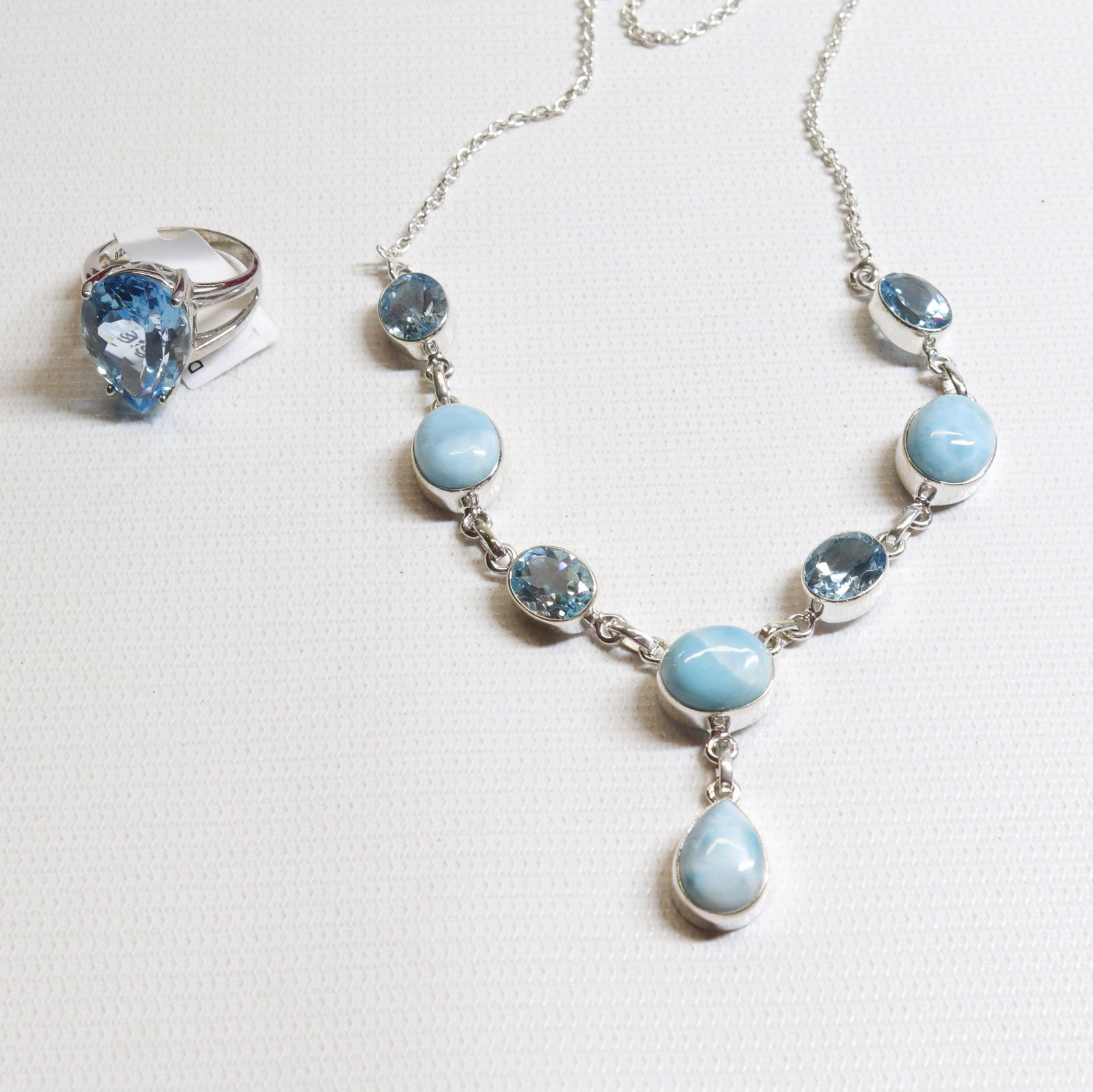 GROUP LOT OF CONTEMPORARY JEWELRY (1 of 1)