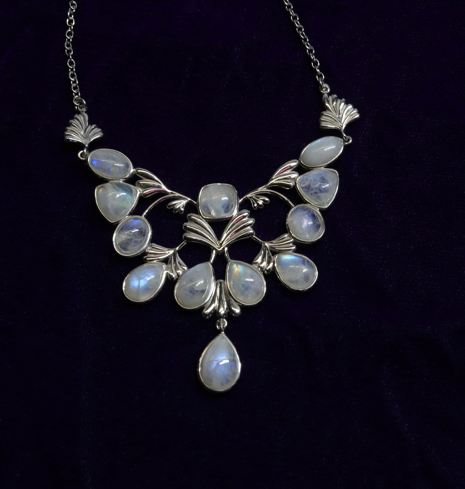 GROUP LOT OF CONTEMPORARY JEWELRY (1 of 2)