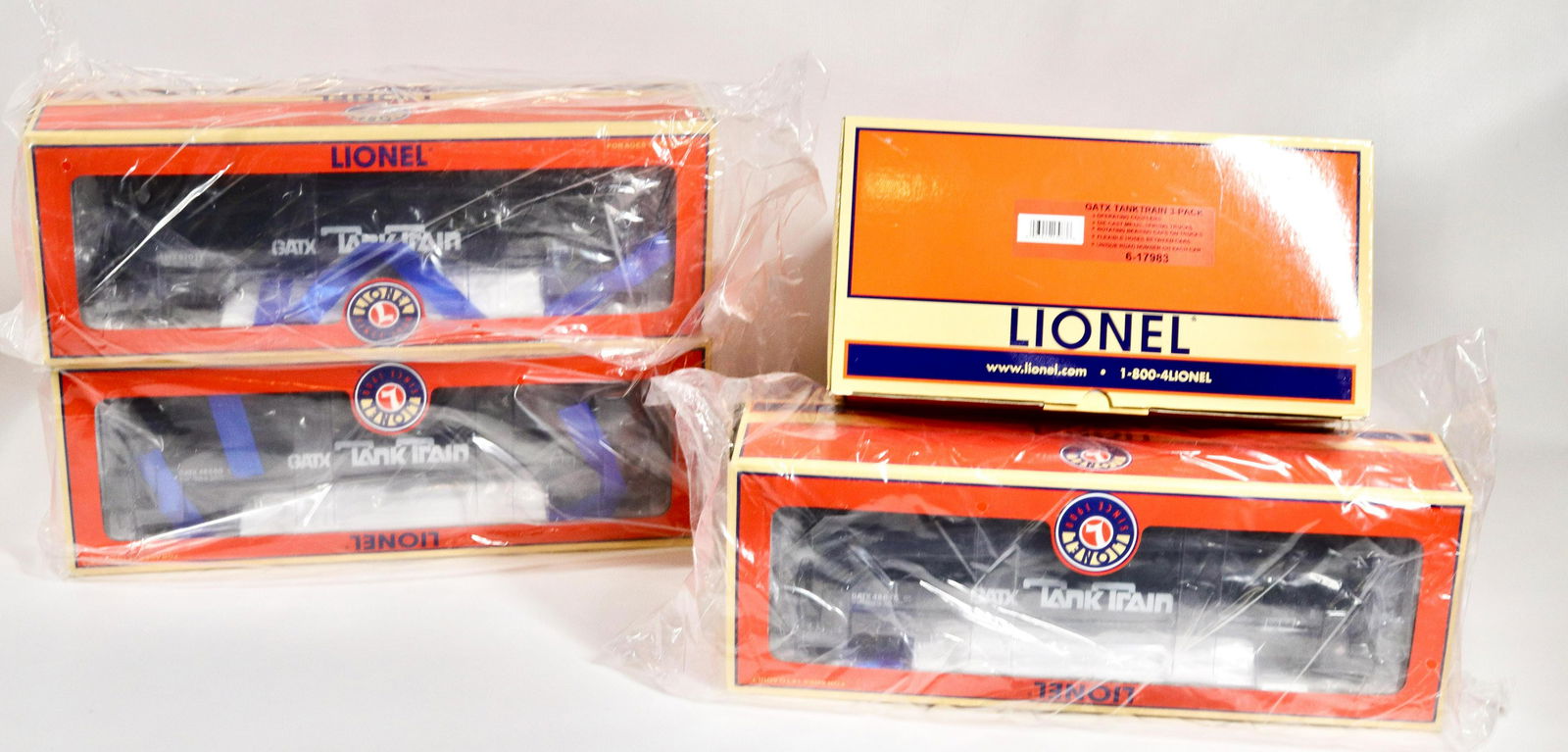 LIONEL TRAIN CAR LOT (1 of 2)