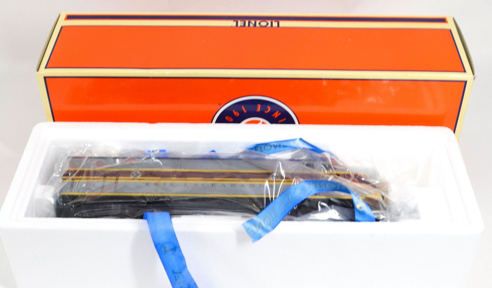 LIONEL LAKAWANA DIESEL (1 of 2)