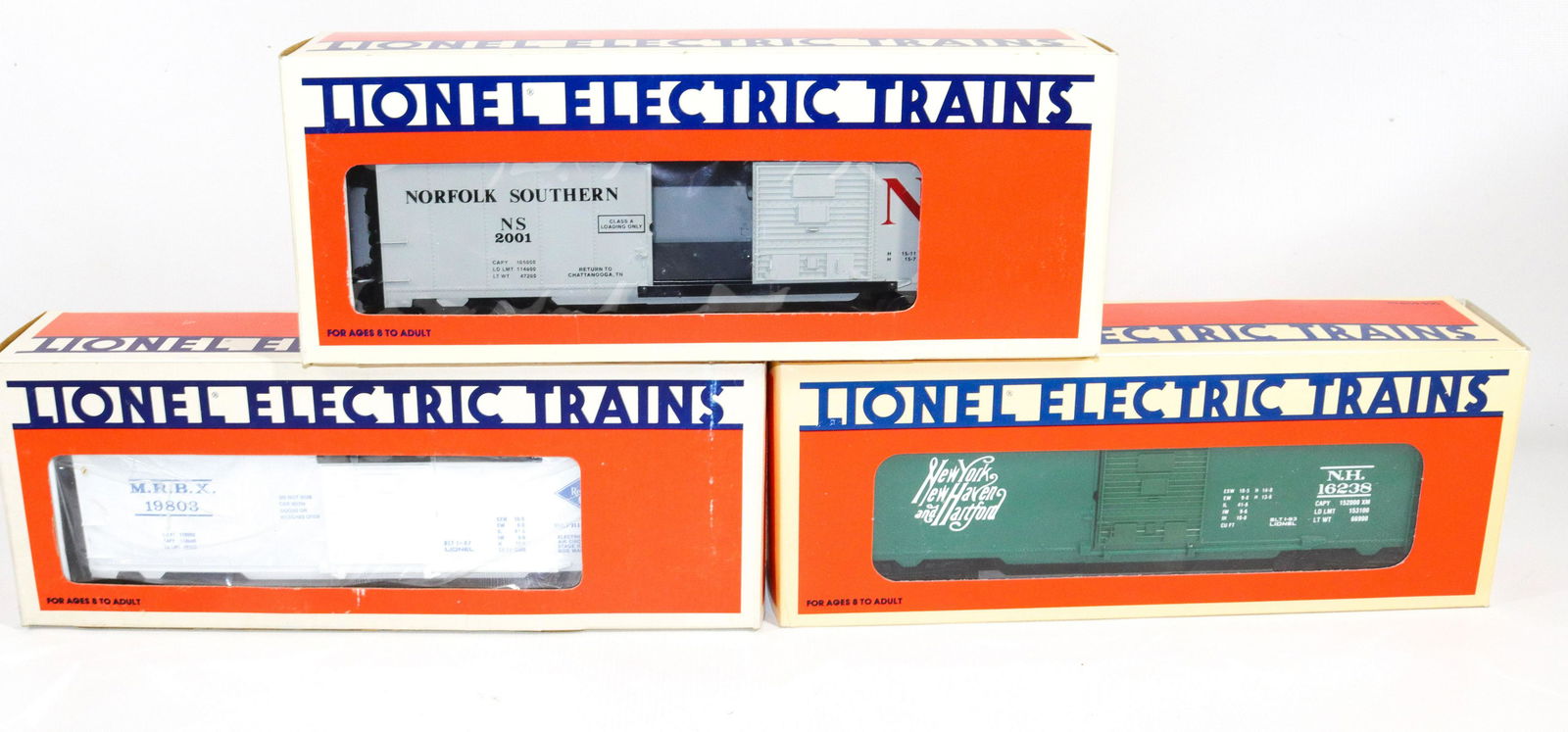 LIONEL TRAIN CAR LOT: (3) CARS - NYC BOXCAR 6/176238, READING ICE CAR 6/1980?, AND NORFOLK SOUTHERN BOXCAR 6/9482 DIMENSIONS:SEE PHOTOS AND BOX NUMBERS