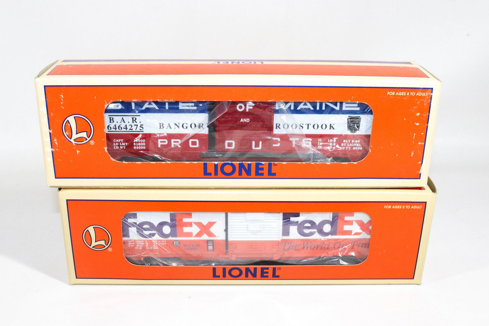 LIONEL TRAIN CAR LOT (1 of 2)