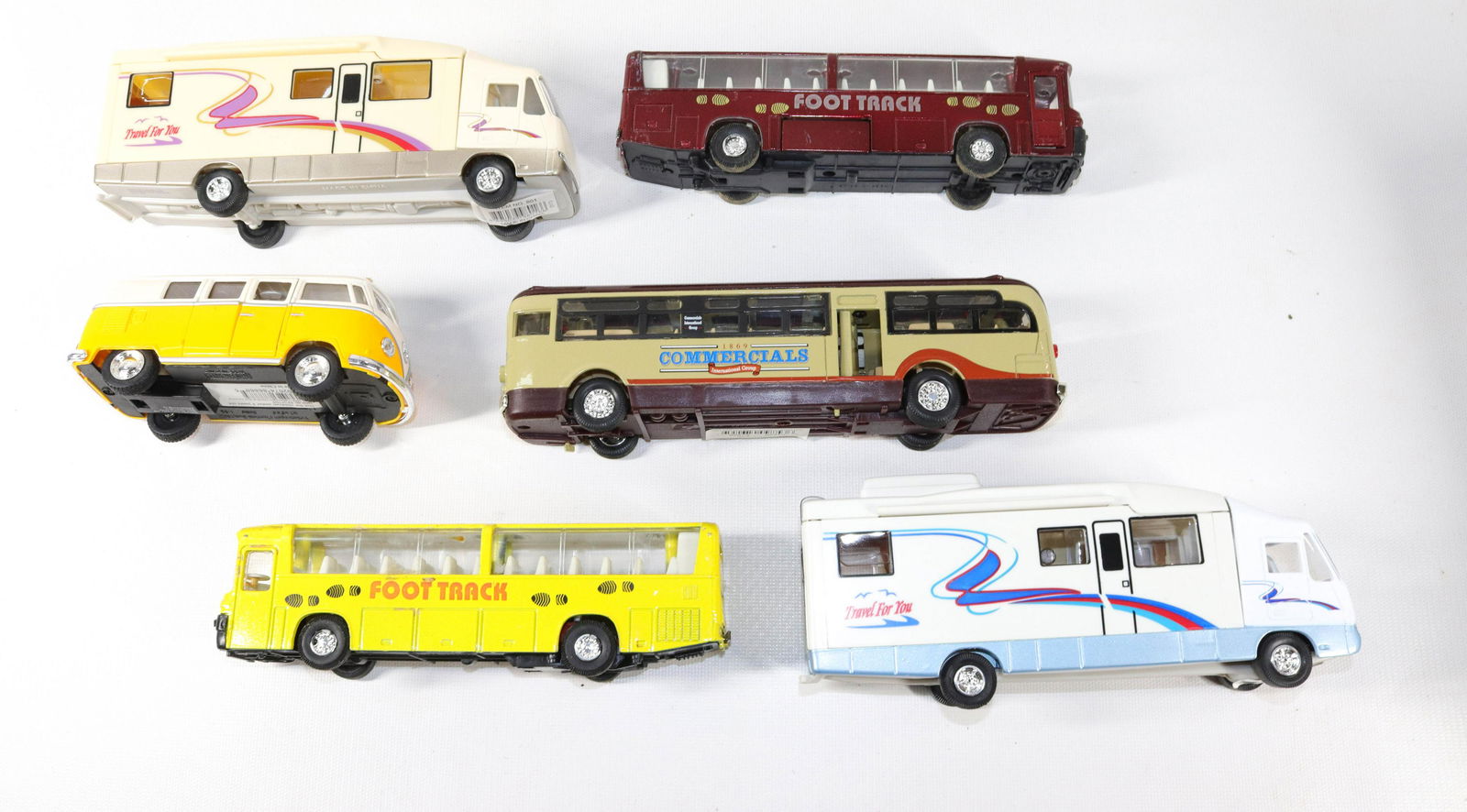 LOT OF DIECAST VEHICLES (1 of 1)