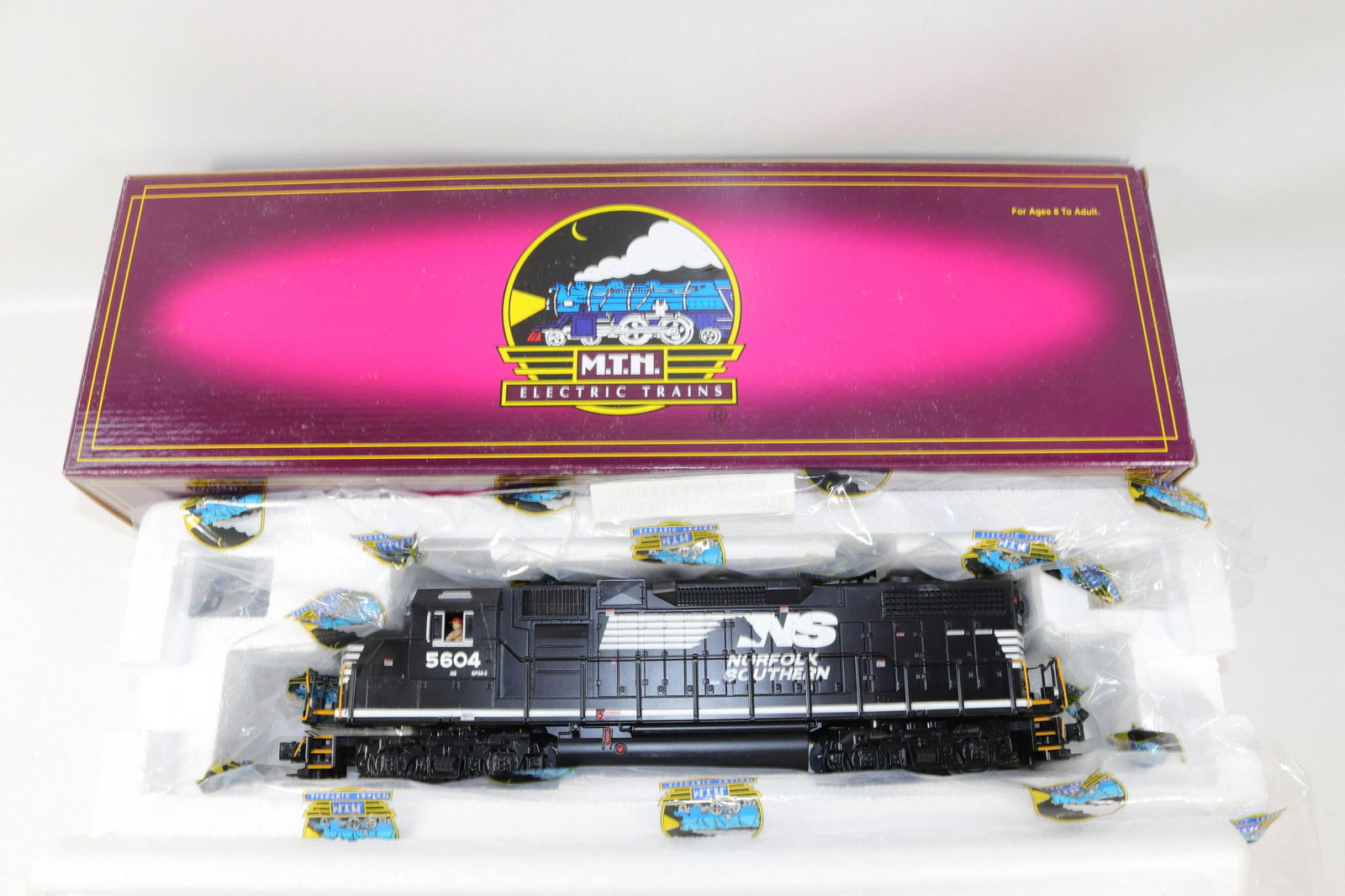 MTH DIESEL LOCOMOTIVE (1 of 2)