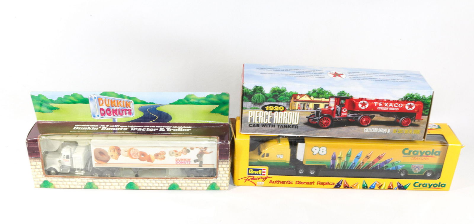 TOY TRACTOR TRAILER LOT (1 of 1)
