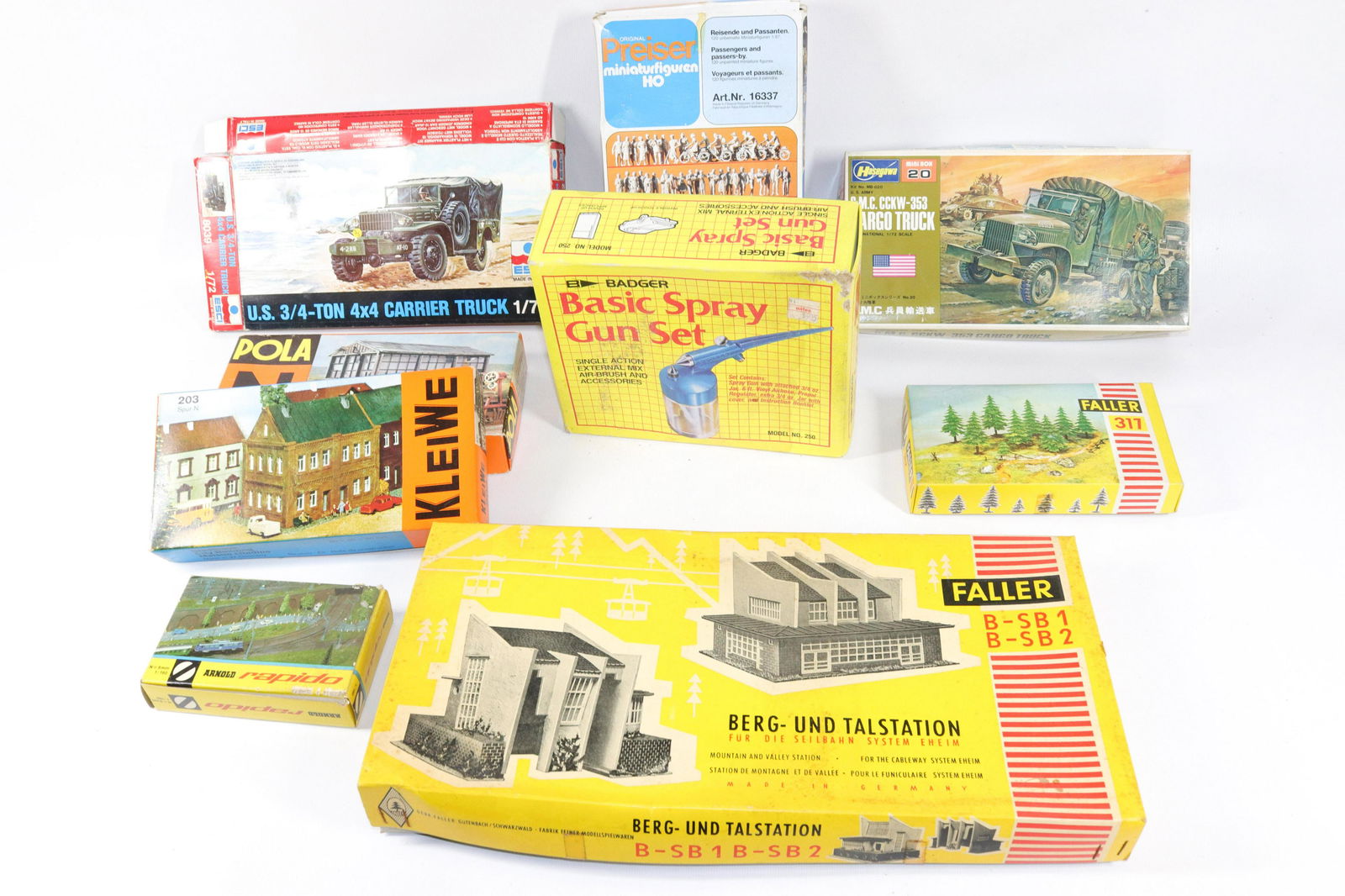 H-O SCALE BUILDING KITS (1 of 4)