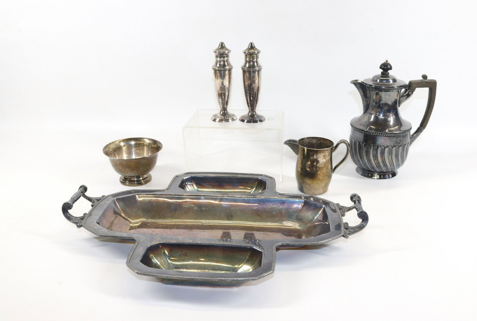 GROUP LOT OF ELECTROPLATE: INCLUDING: DIVIDED TRAY MRKD. PAIRPOINT, LIDDED POT, CREAMER/WASTE BOWL AND SALT/PEPPER Dimensions TRAY 14" ACROSS