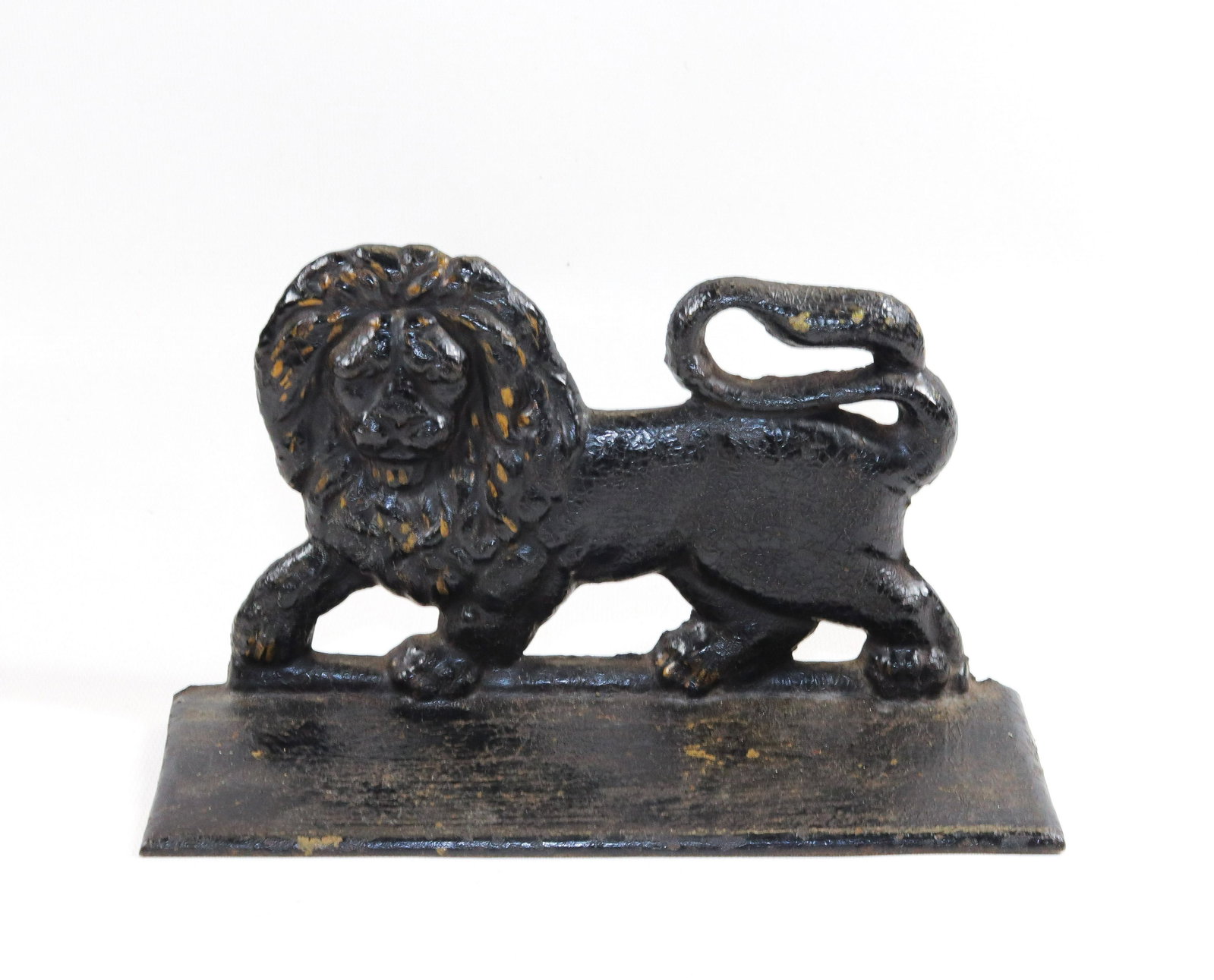 CAST IRON LION DOORSTOP: PAINTED BLACK Dimensions 5" X 8 1/4"