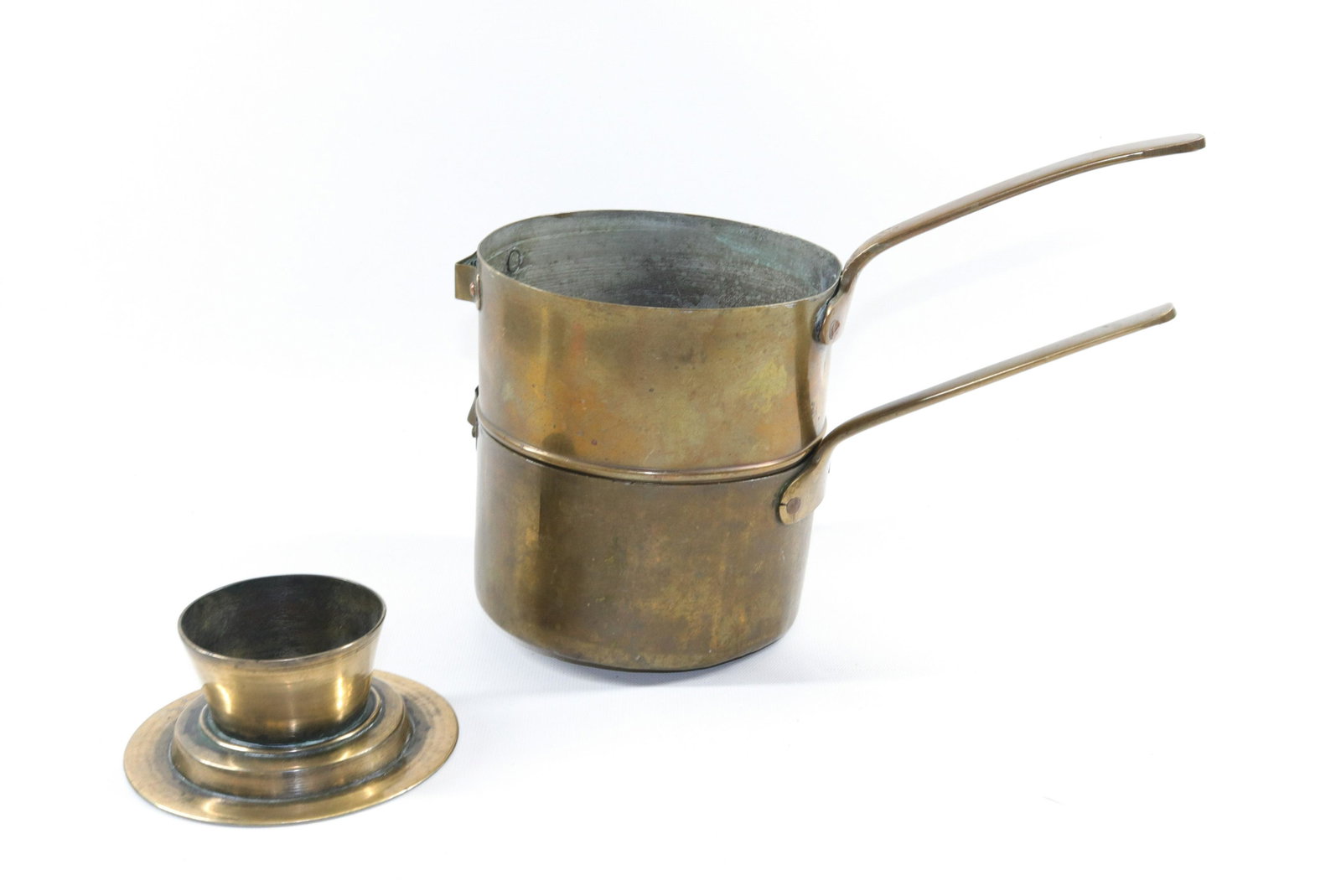 VINTAGE DOUBLE BOILER AND BRASS ITEM: HANDLED DOUBLE BOILER WITH TINNED INTERIOR AND HEAVY BRASS HOLDER WITH SAUCER BASE Dimensions POT 5 1/2" D