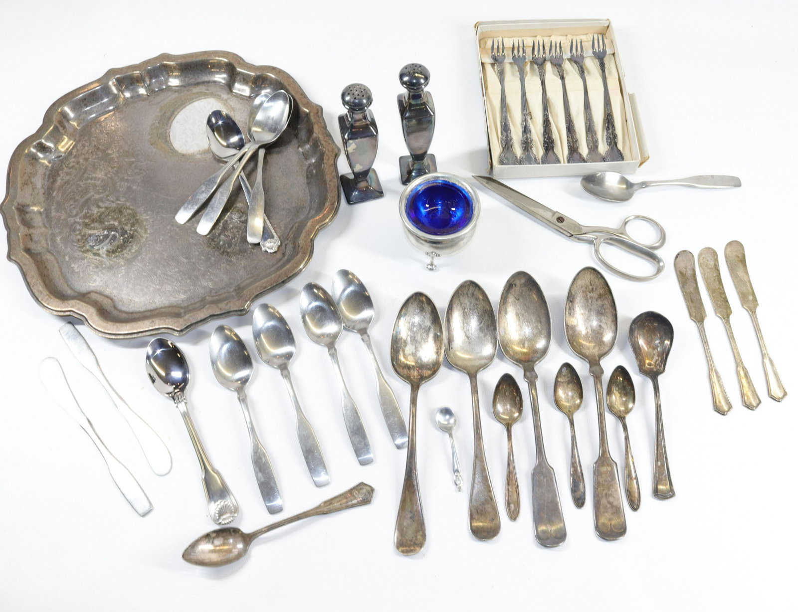 GROUP LOT OF SILVERPLATE: INCLUDING: TRAY, SALT/PEPPER, BOXED FORKS, SPOONS, PEWTER SALT W/INSERT AND MORE Dimensions TRAY 11 3/4"