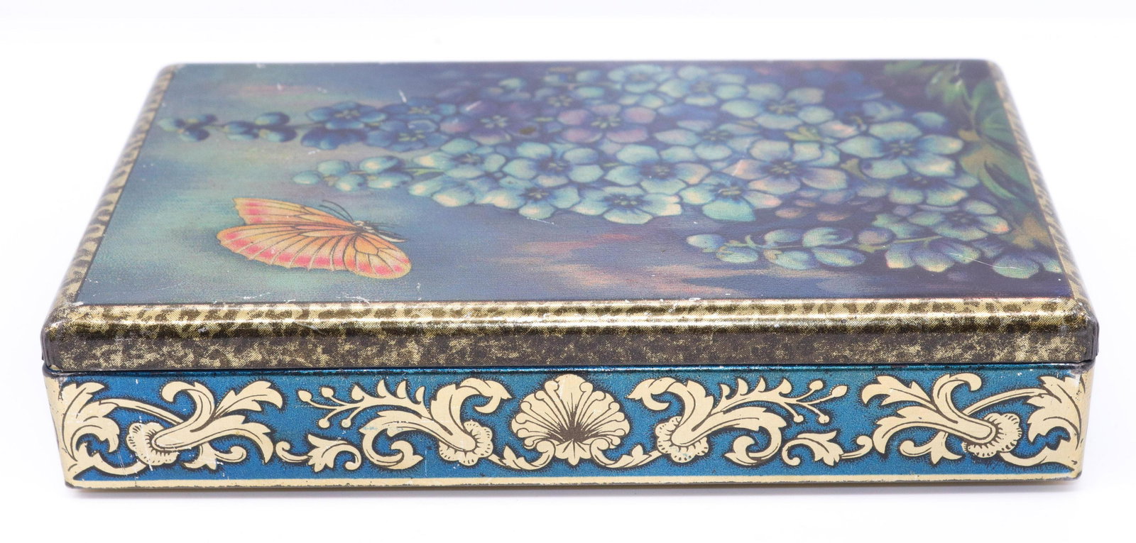 C.W.S. BISCUIT TIN (1 of 4)