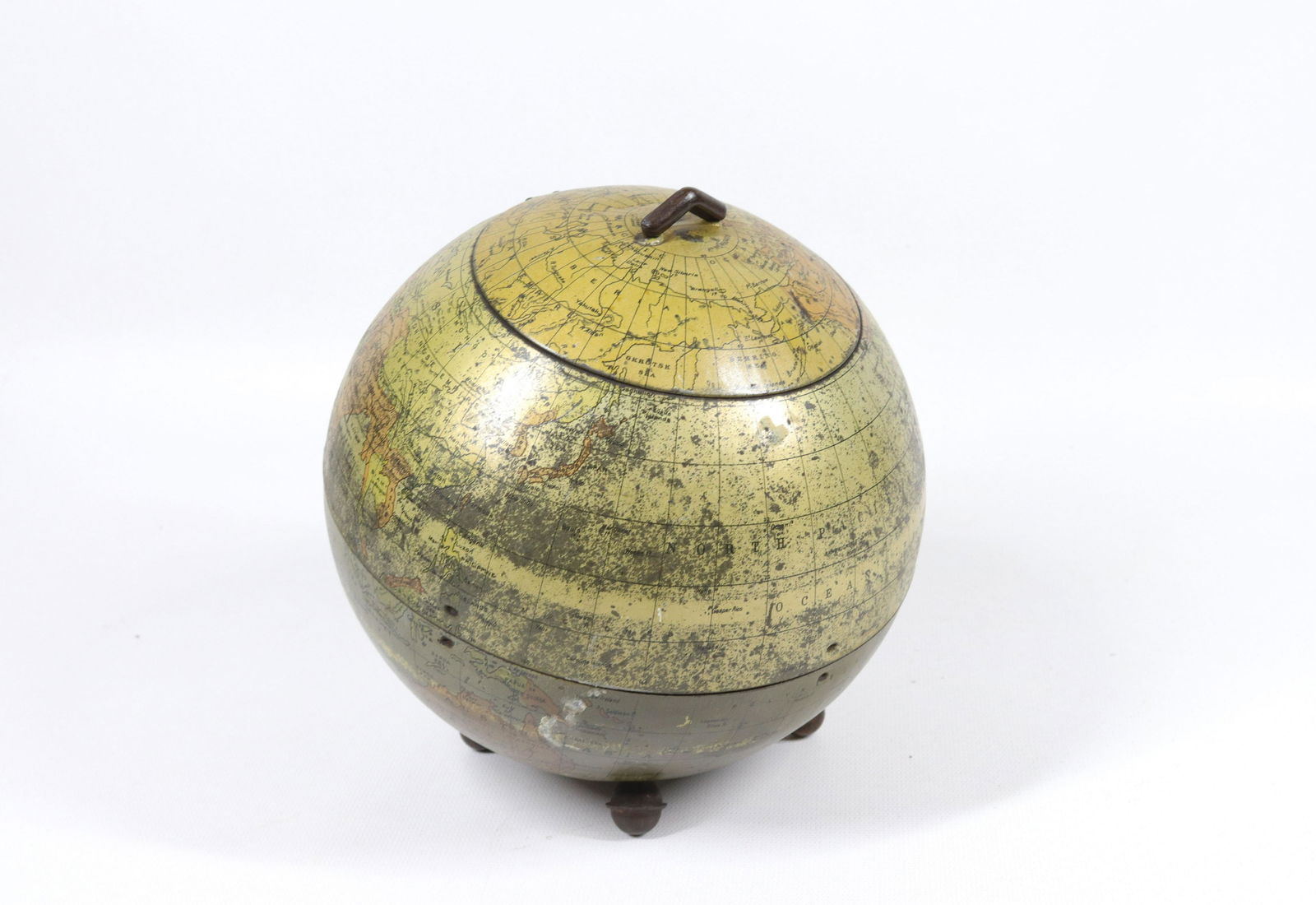 HUNTLEY AND PALMERS BISCUIT TIN (1 of 3)