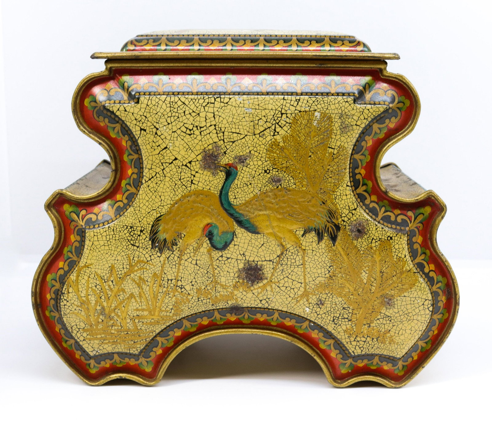 HUNTLEY AND PALMERS BISCUIT TIN: JAPANESE TEA TIN - CIRCA 1908 6 1/4" X 7 1/2"