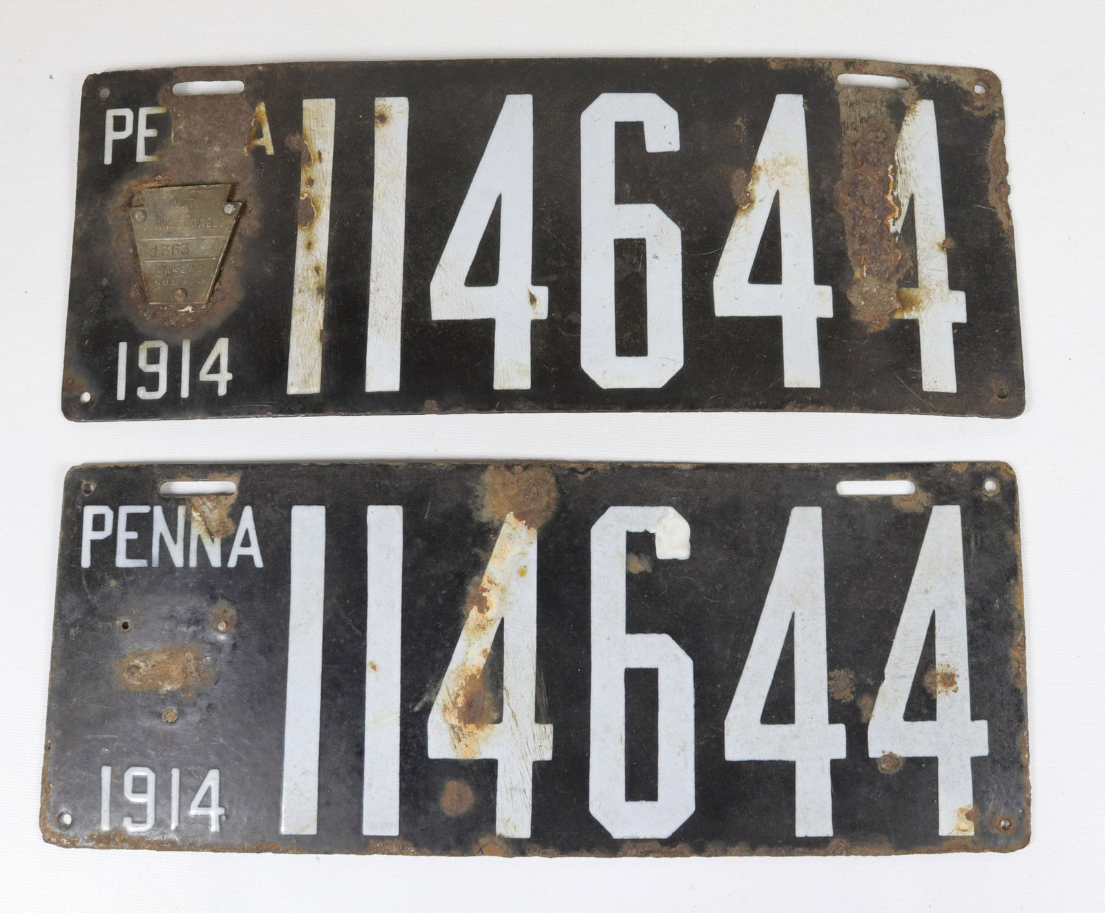 PR. OF 1914 PA PORCELAIN LICENSE PLATES: #114644 - KEYSTONE BADGE# 1363 - BRILLIANT MFG. CO 6" X 15 1/2"