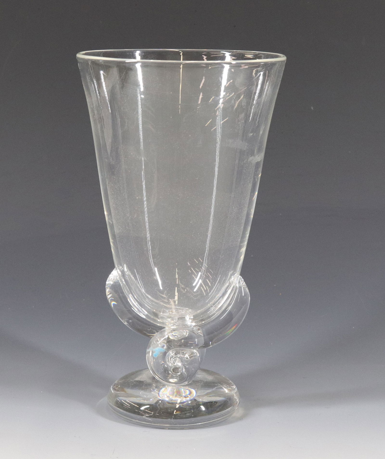 STEUBEN VASE: ART GLASS VASE 8 1/2" X 4 1/4"