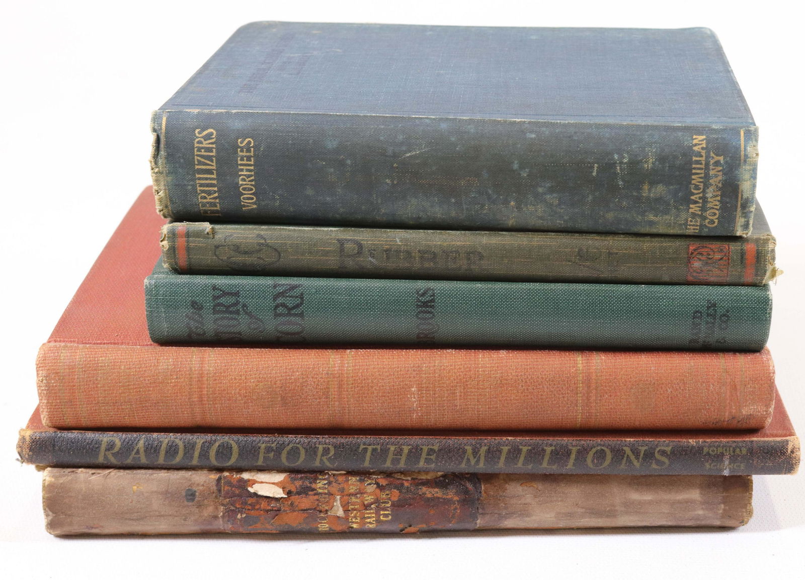 GROUP LOT OF VINTAGE BOOKS (1 of 2)