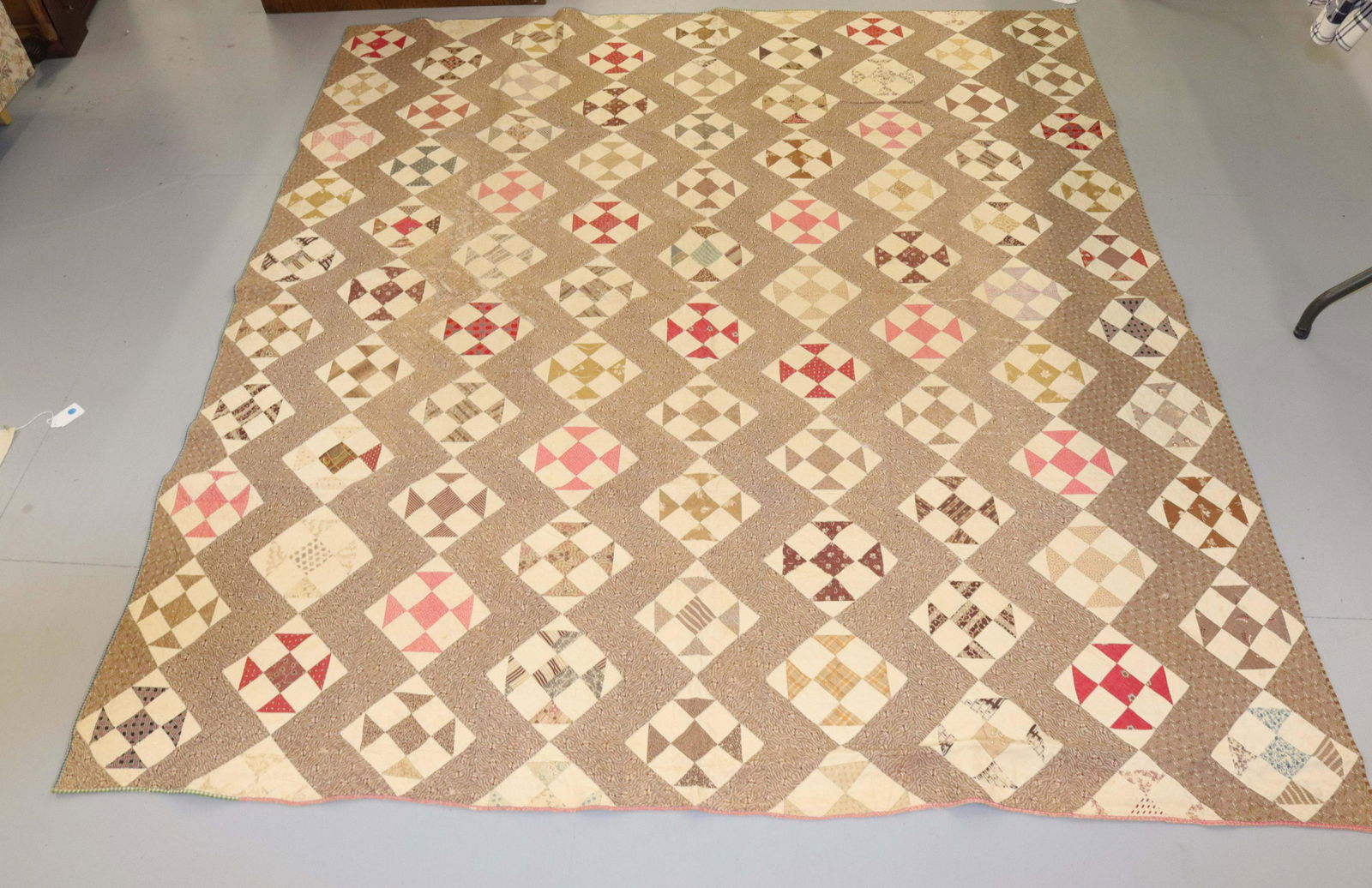 19TH C. GEOMETRIC QUILT (1 of 3)