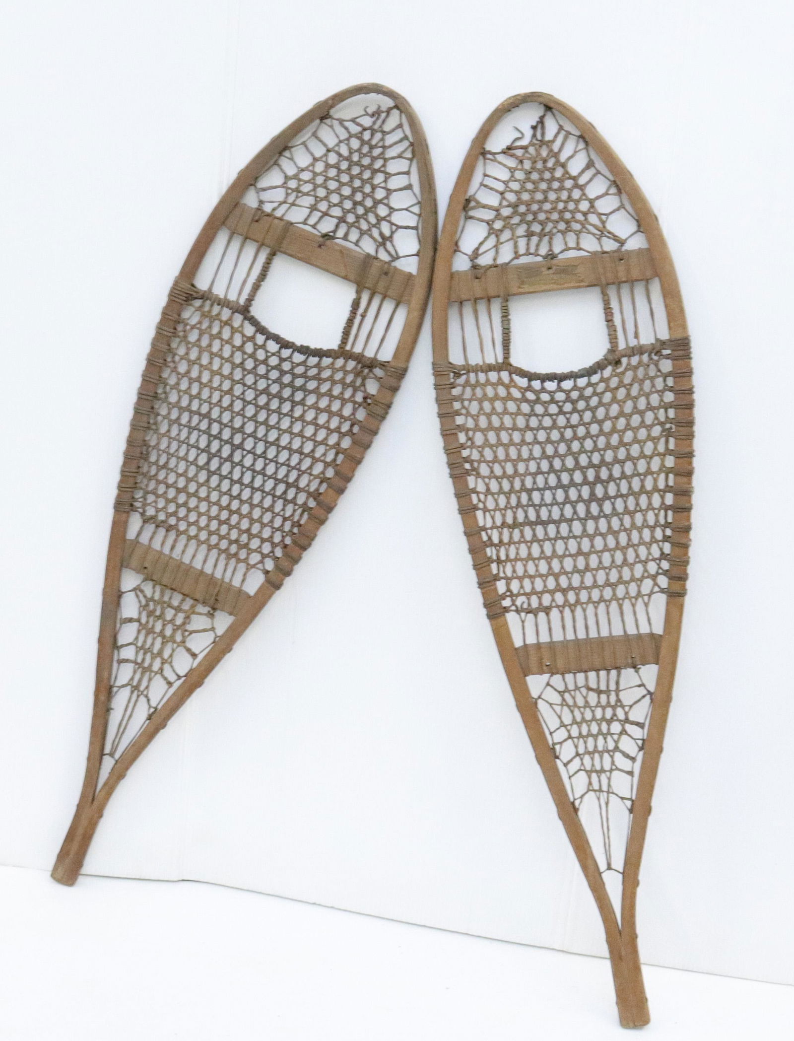 PAIR OF VINTAGE SNOWSHOES (1 of 3)