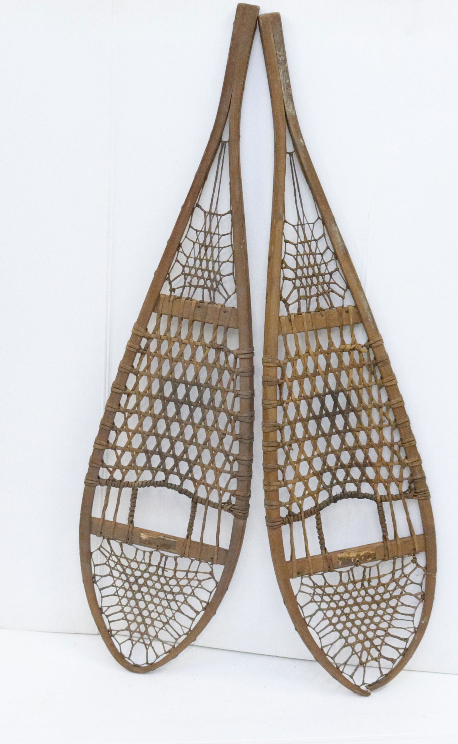 PAIR OF VINTAGE SNOWSHOES (1 of 3)