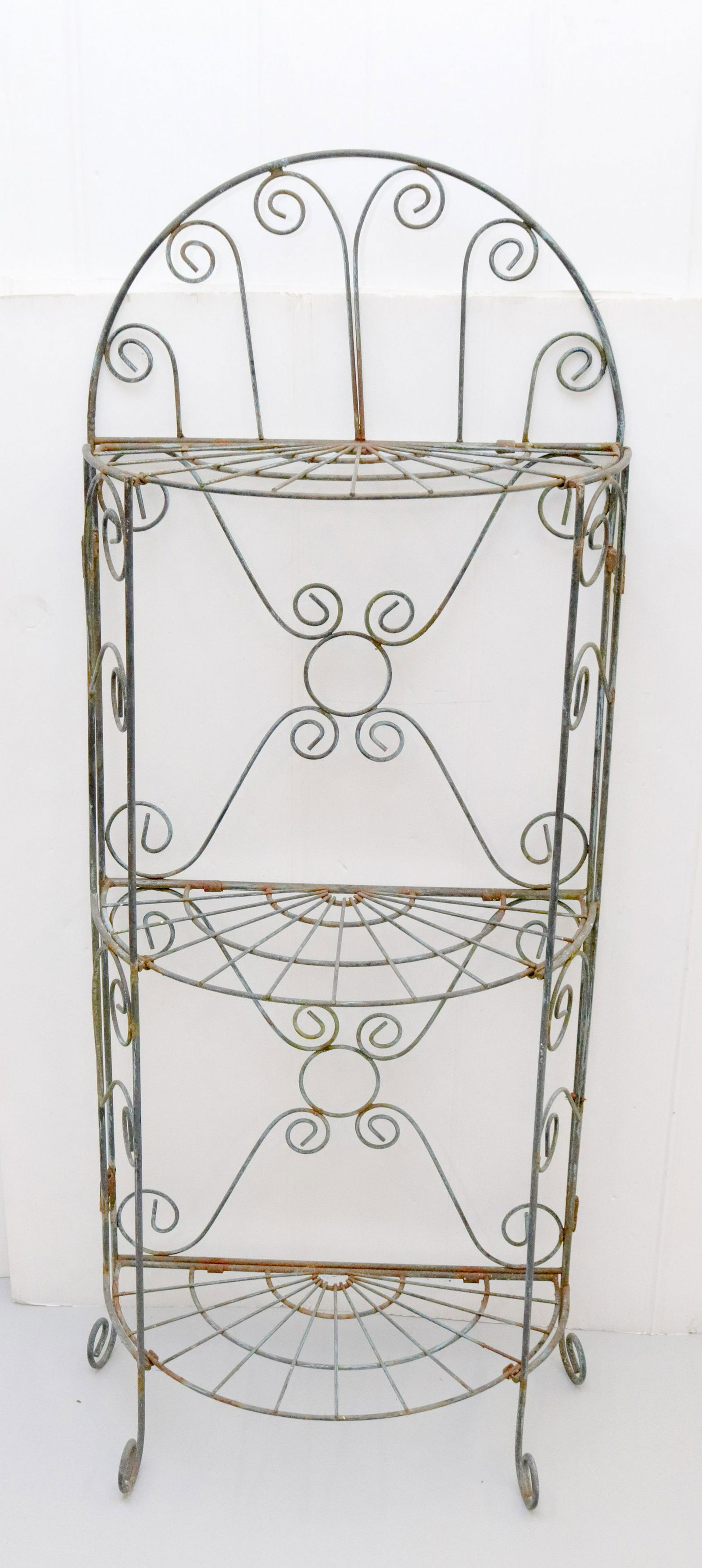 PAINTED METAL PLANT STAND (1 of 2)