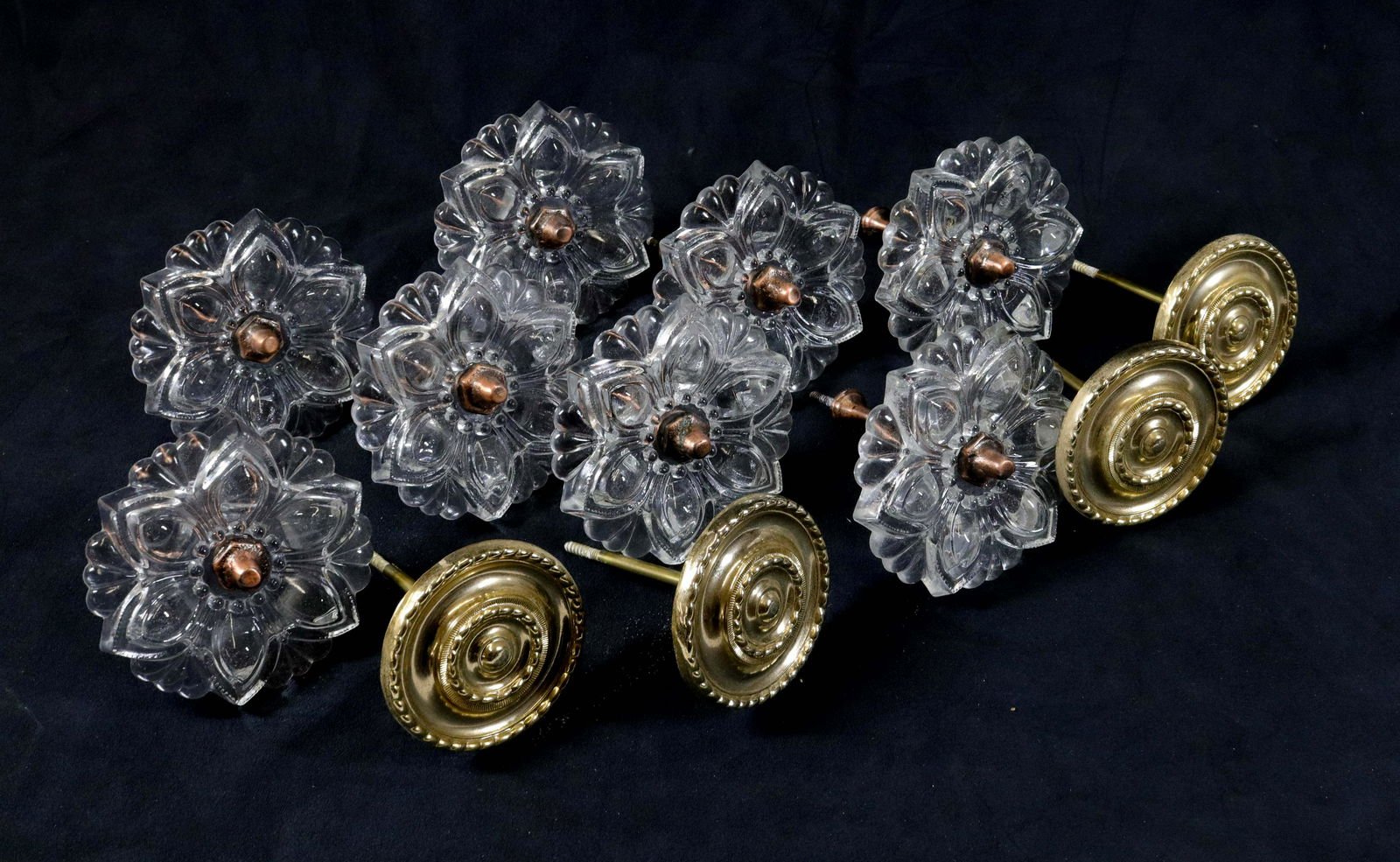 CURTAIN TIEBACK GROUP (1 of 1)