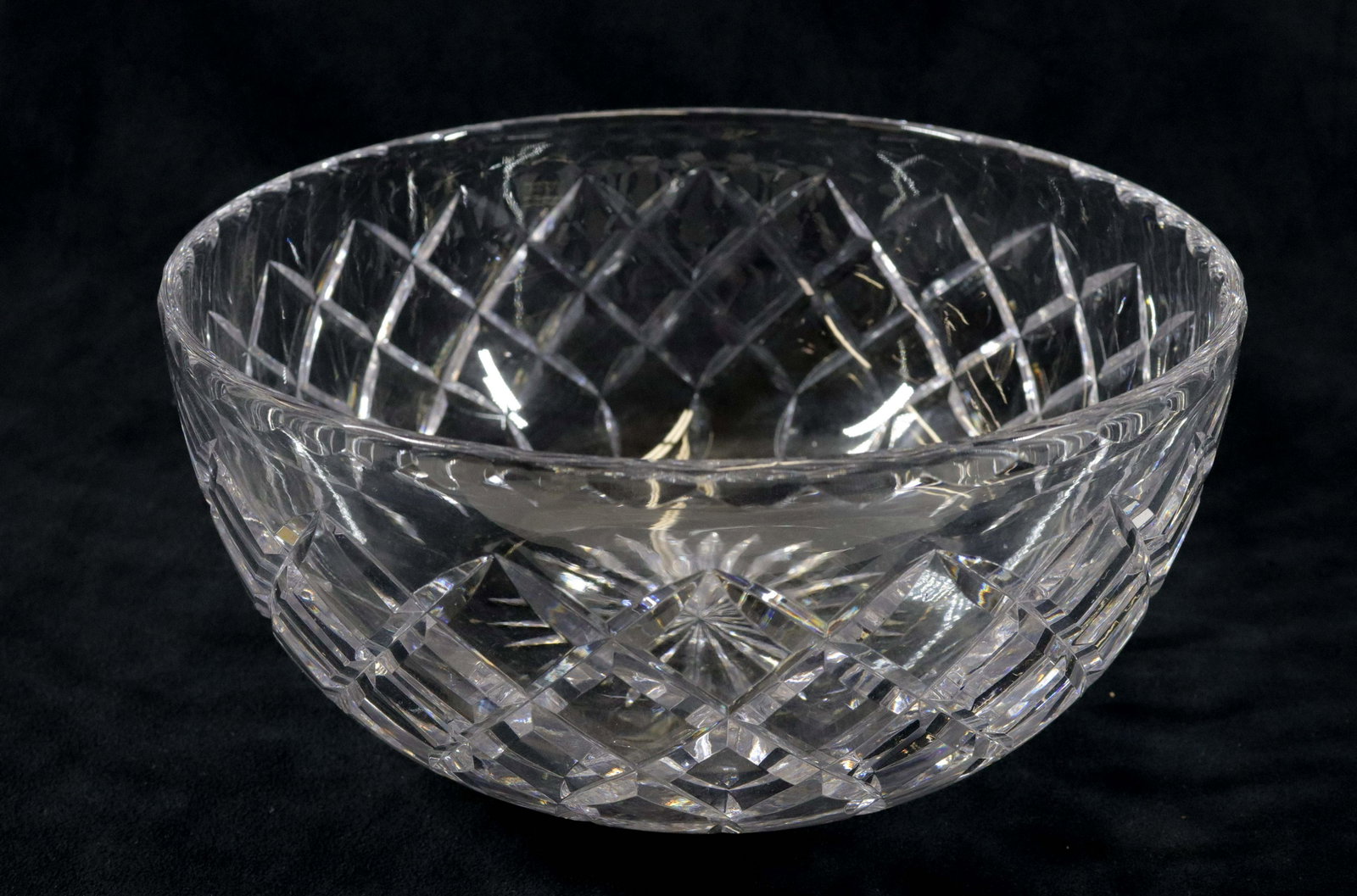 CARTIER CUT GLASS BOWL: SIGNED 4" X 8"