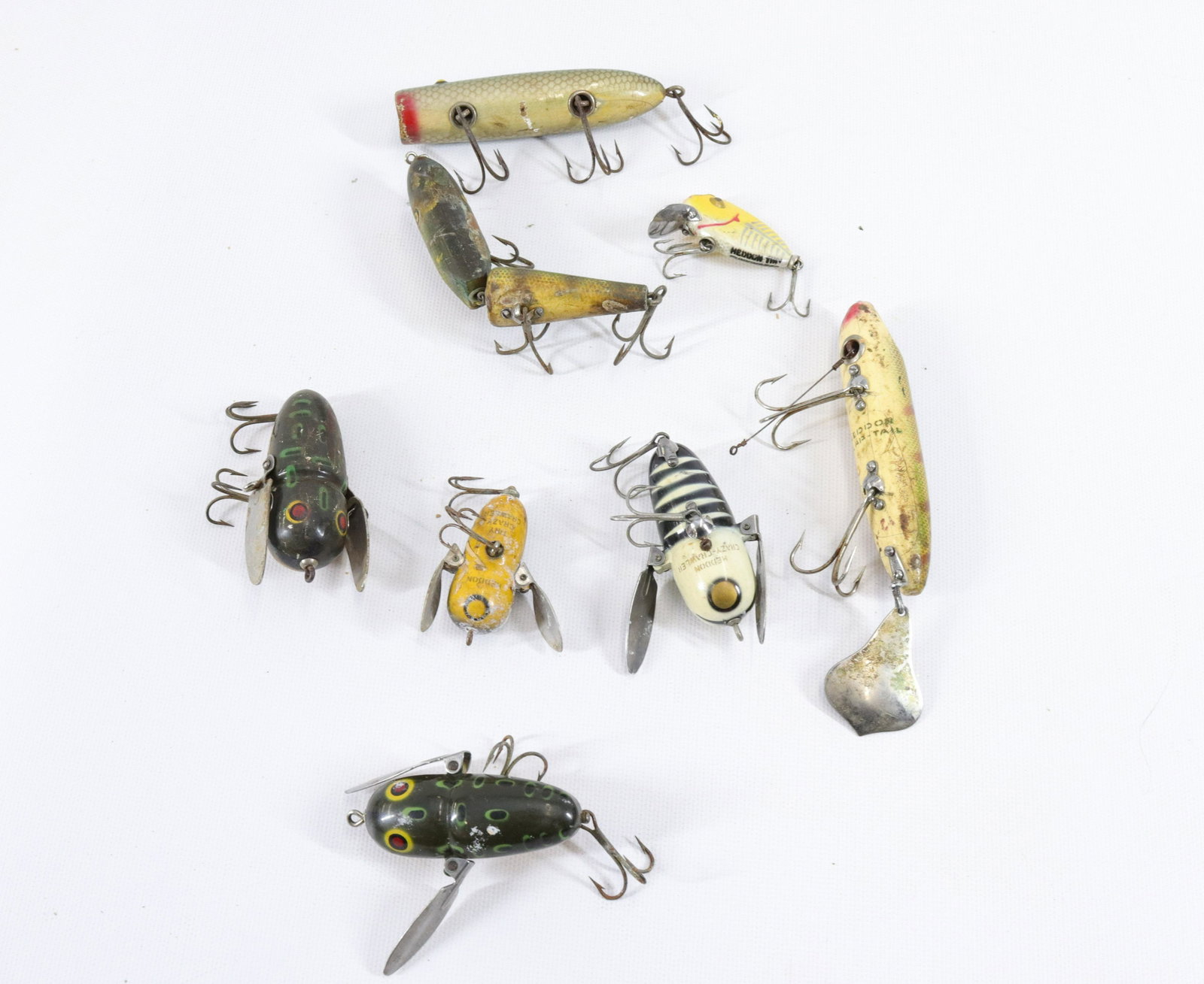 VINTAGE FISHING LURES: (8) LURES - WOOD AND PLASTIC
