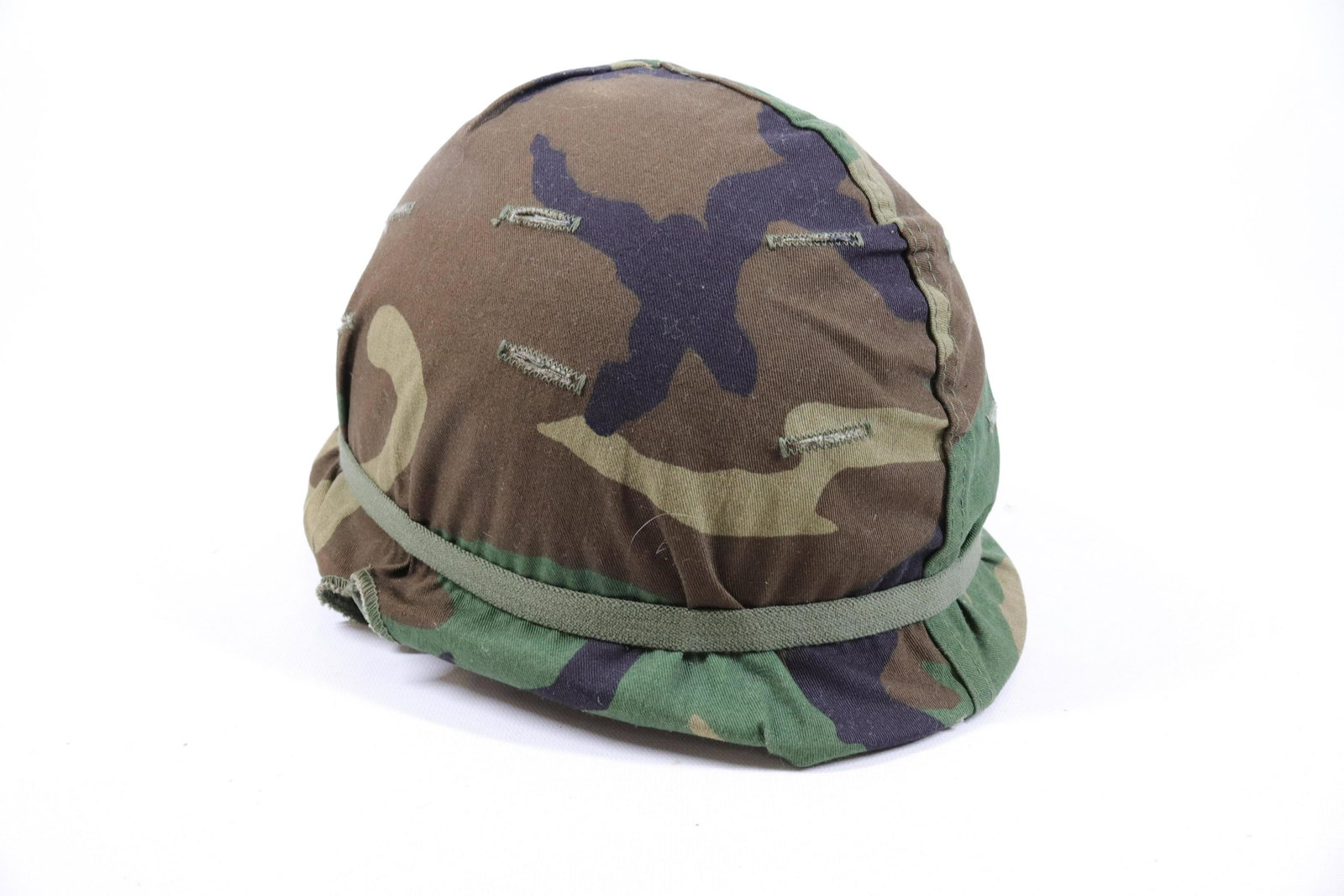U.S. MILITARY HELMET: WITH LINER AND CAMO EXTERIOR