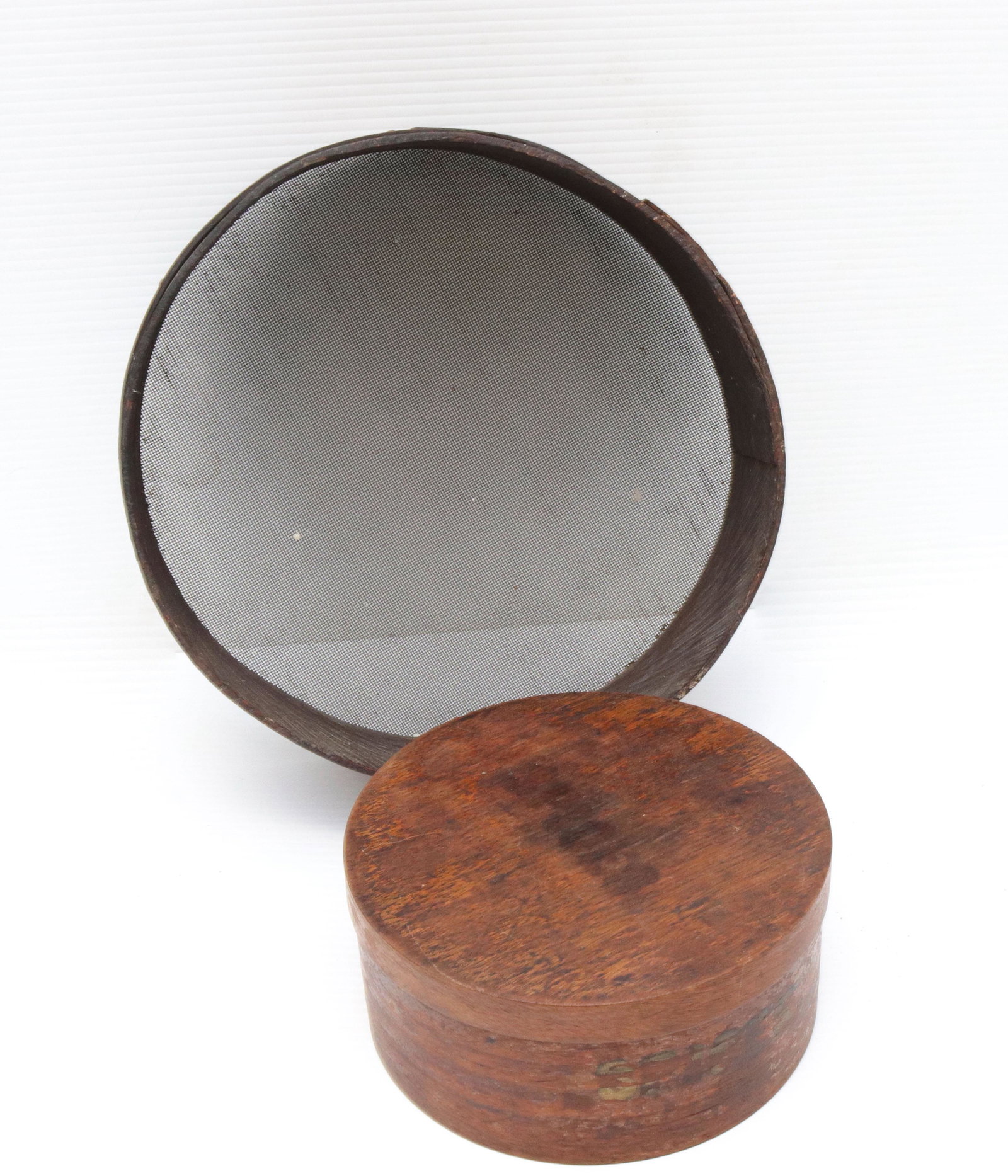 Early wooden spice tin and sifter: Description: Wooden spice container with individual spices inside - wood and wire antique sifter with early nail construction Condtion: Wear consistent with age and use Size: SIFTER 12" D Consignor: J