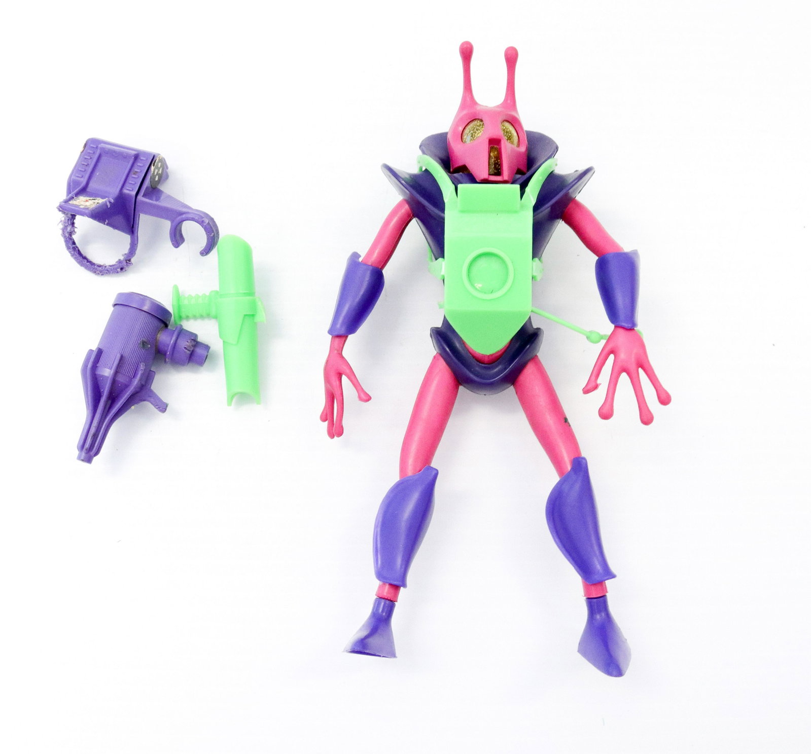1969 mattel scorpio alien: Description: Rubber and hard plastic figure Condtion: With extra pieces not attached and possibly broken - good condition Size: 8" H Consignor: JS Terms: This is an On-Site Online Only Auction. Pr