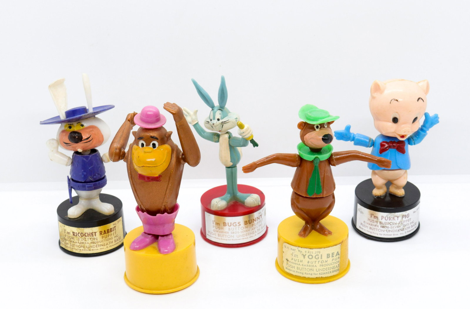 Vintage push-button puppets: Description: (5) including - kona brothers for hannah barbera Condtion: Working order Size: 4 1/4" H Consignor: JS Terms: This is an On-Site Online Only Auction. Preview Will Be (2) Days and you m