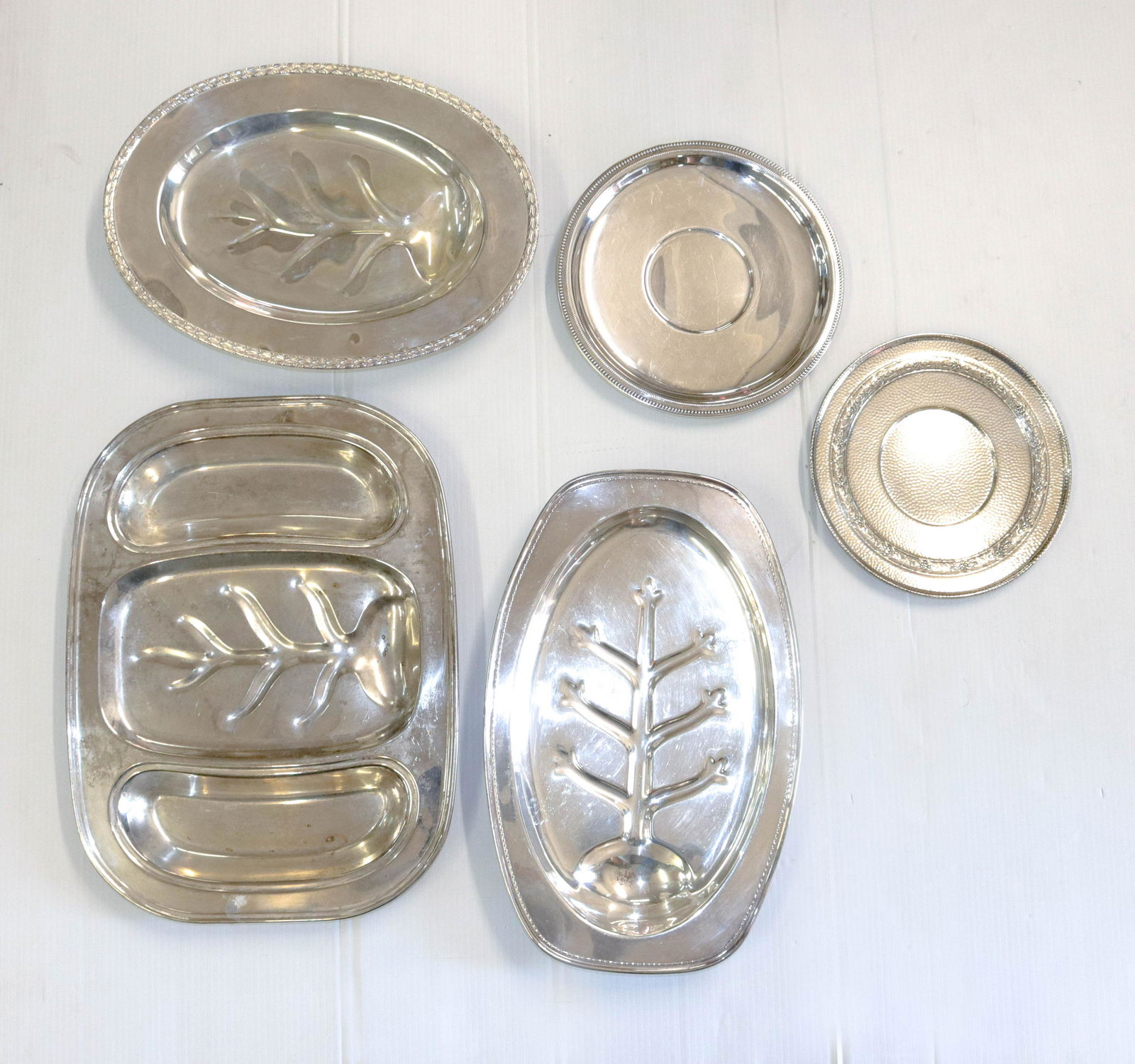 GROUP LOT OF SILVERPLATE (1 of 1)