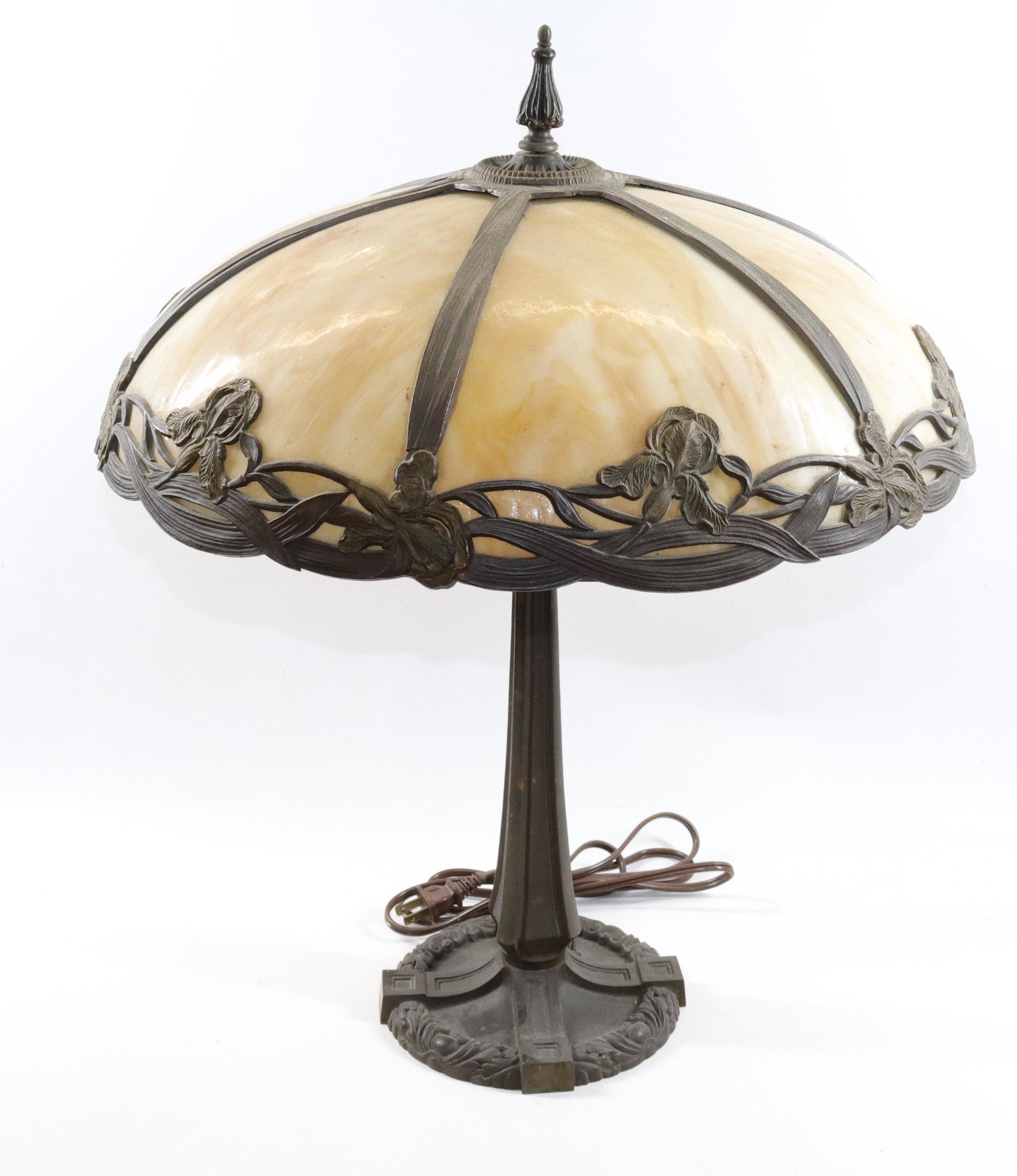 SLAG GLASS ART NOUVEAU STYLE LAMP: SIX PANEL BROWN SWIRL WITH SHADE. BRONZE BASE. Size SHADE 18 1/4" D AND 20" H