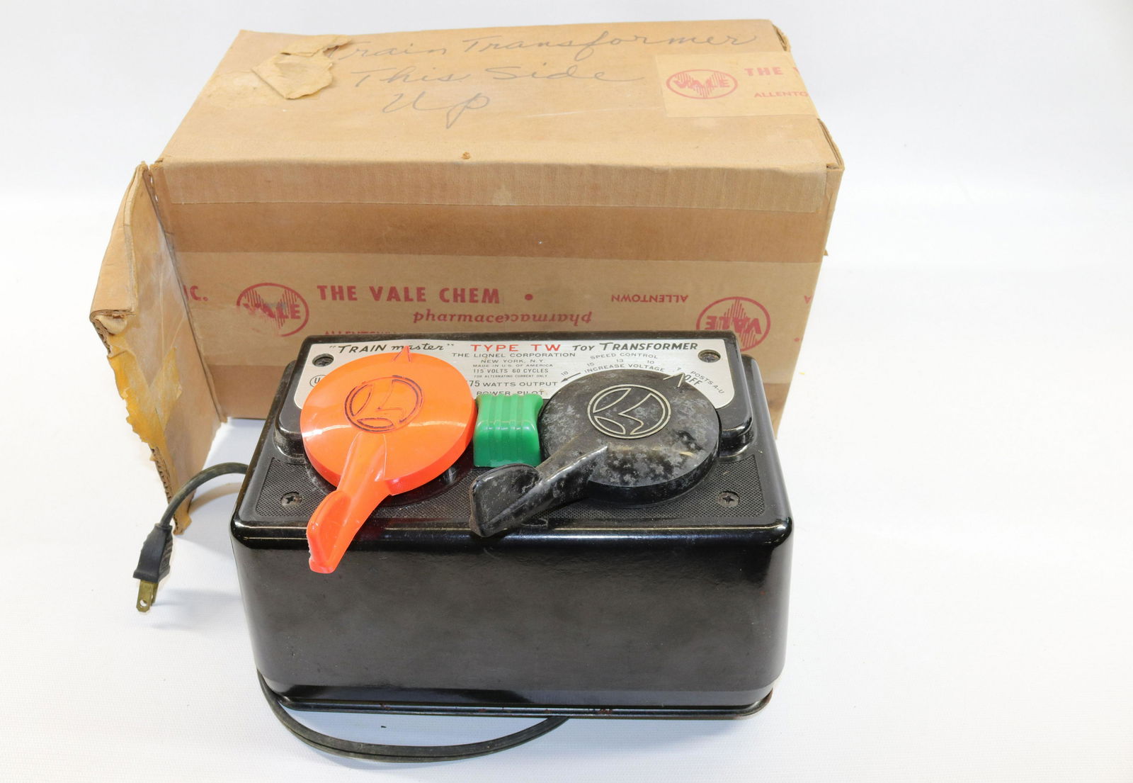 LIONEL "TRAINMASTER" TRANSFORMER (1 of 2)