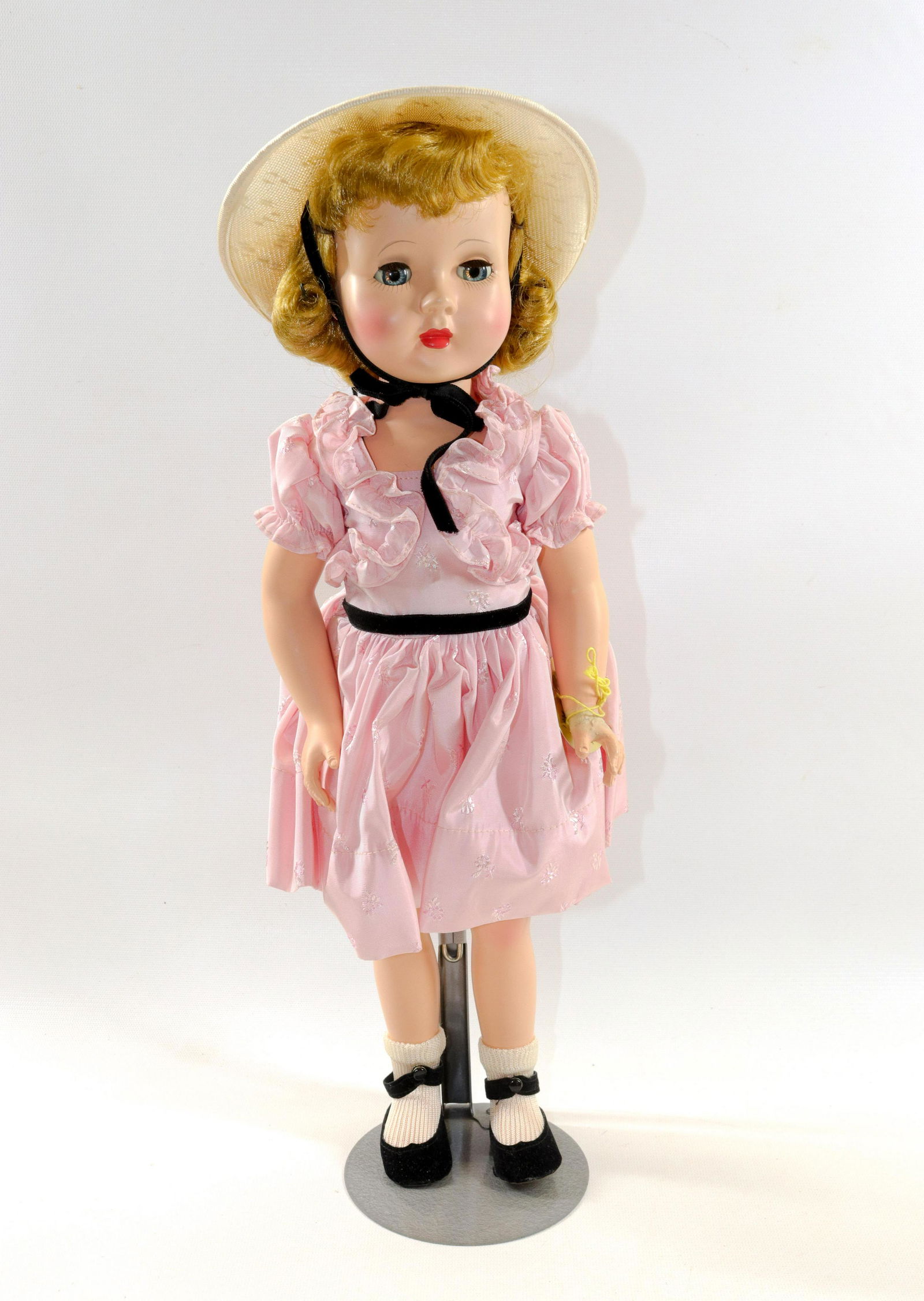 EFFANBEE WALKING DOLL: HONEY WALKER IN PINK. ORIGINAL BOX, TAG AND INSTRUCTION SHEET. Size 18" H