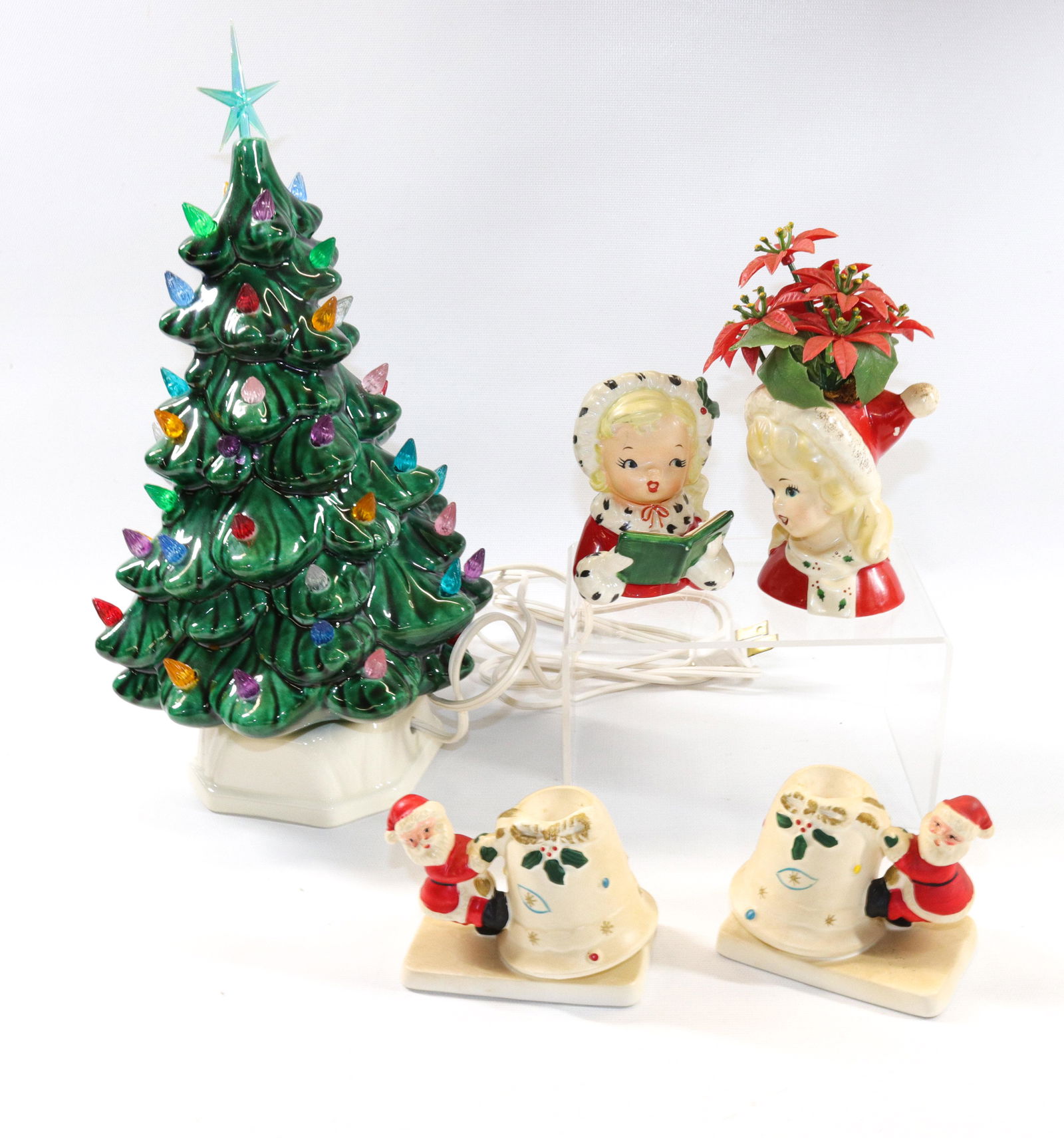 GROUP LOT CHRISTMAS HOLIDAY ITEMS (1 of 3)