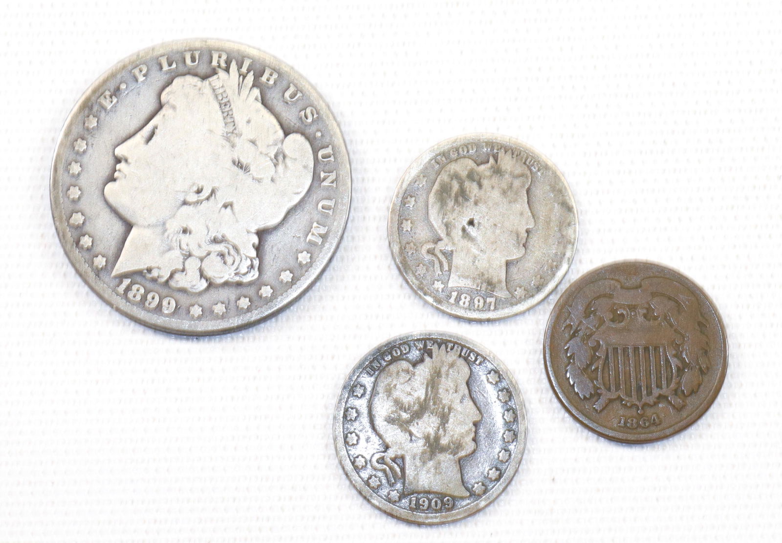 GROUP LOT OF US COINS (1 of 2)