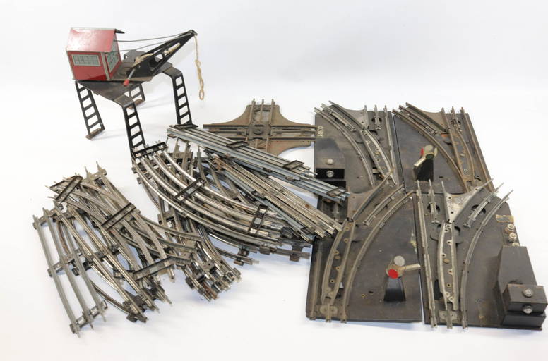 VINTAGE MARX TRAIN ACCESSORIES Apr 23, 2021 Hartzell's Auction