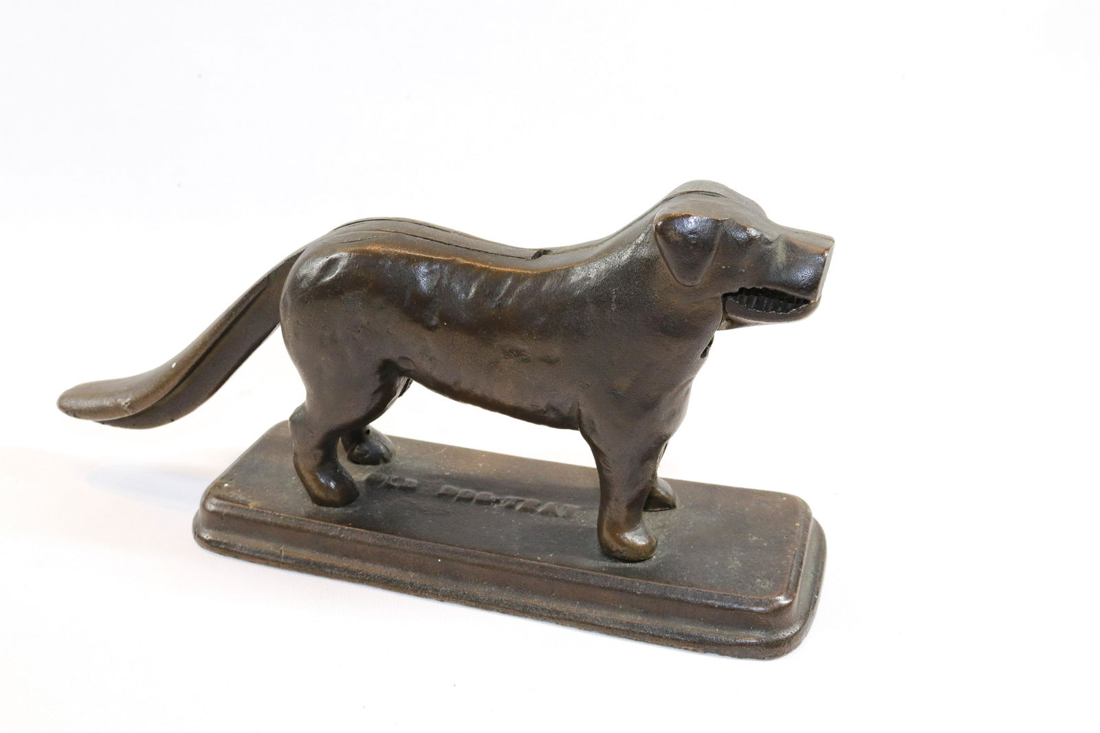 BRONZE DOG NUTCRACKER (1 of 3)