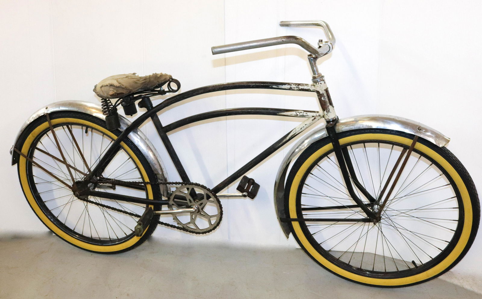 SHELBY FLYER MEN'S BICYCLE (1 of 3)
