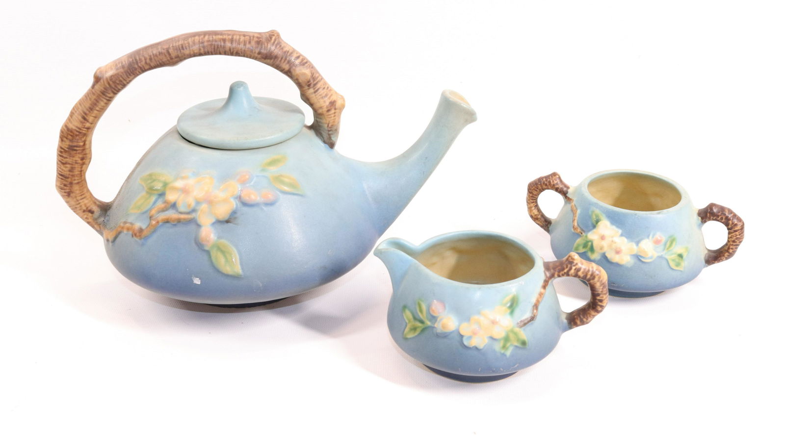 ROSEVILLE DOGWOOD TEA SET (1 of 2)