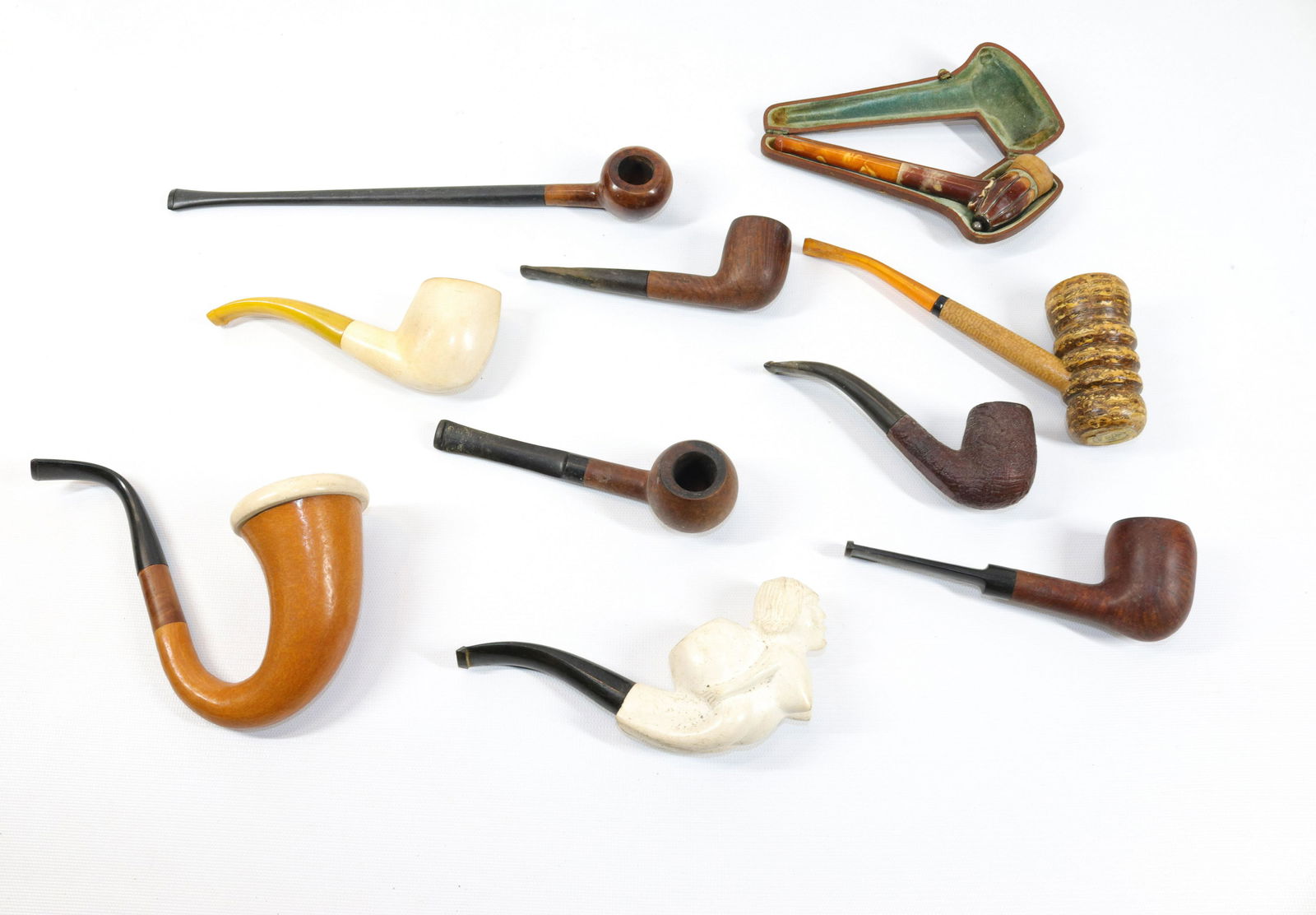 GROUP LOT OF VINTAGE PIPES (1 of 6)