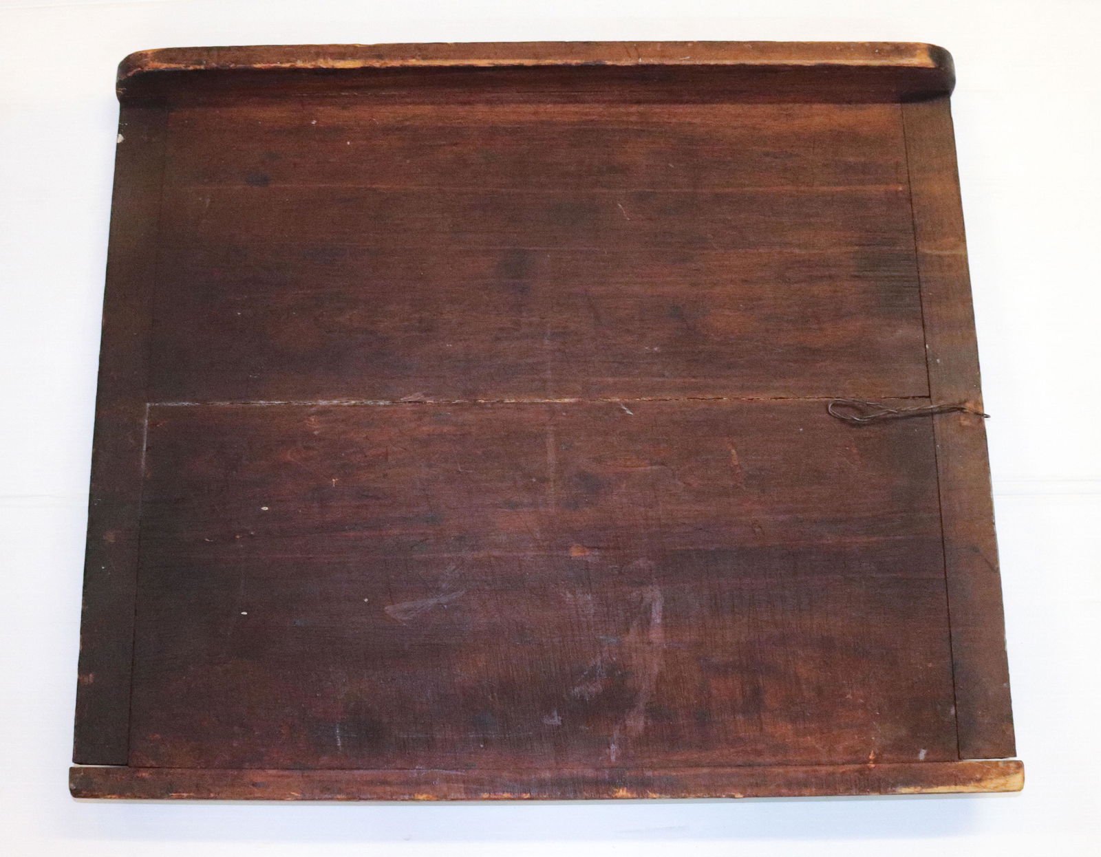 WOODEN COUNTERTOP BREADBOARD (1 of 3)