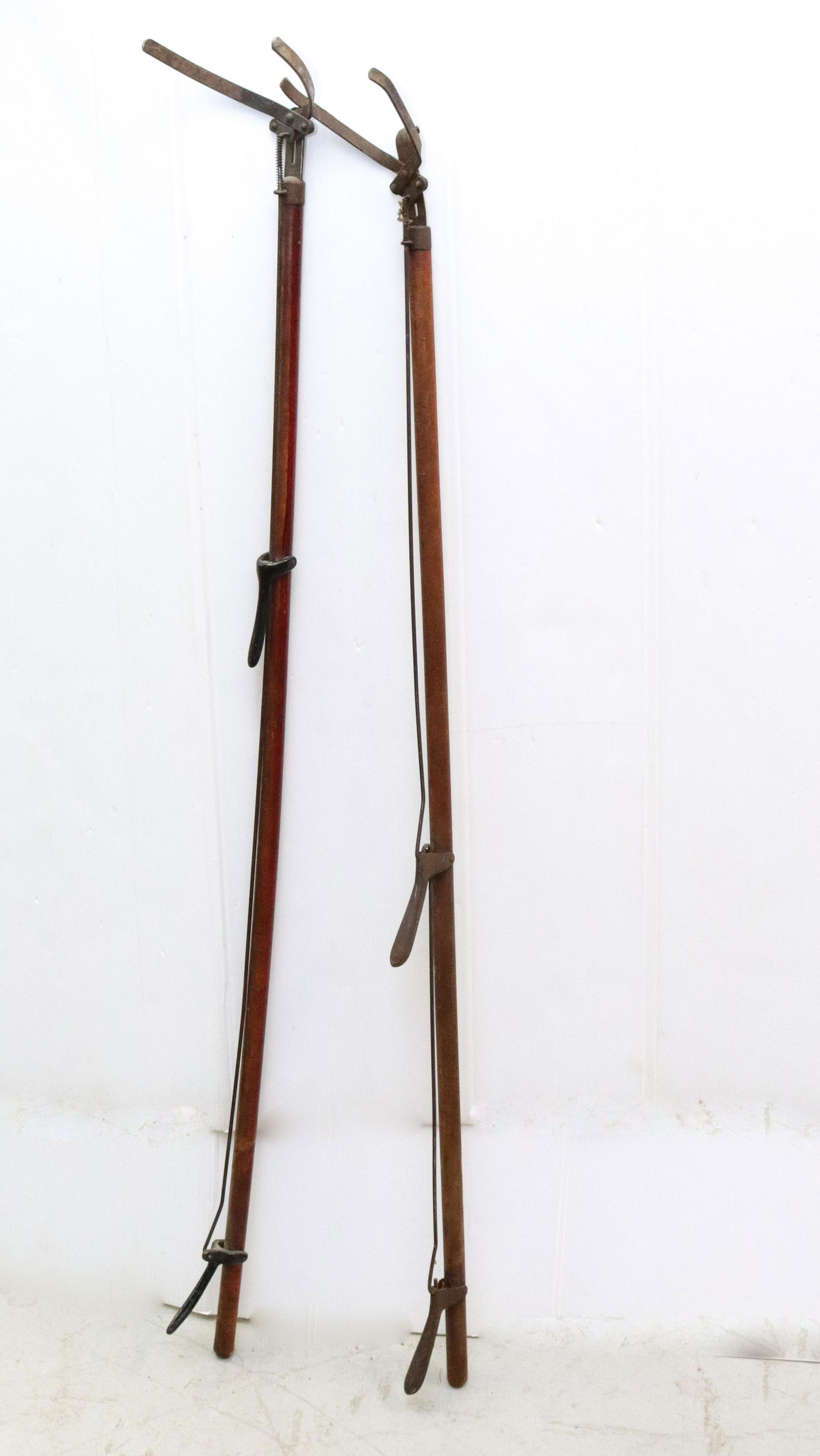 PAIR OF VINTAGE SHELF GRABBERS (1 of 3)